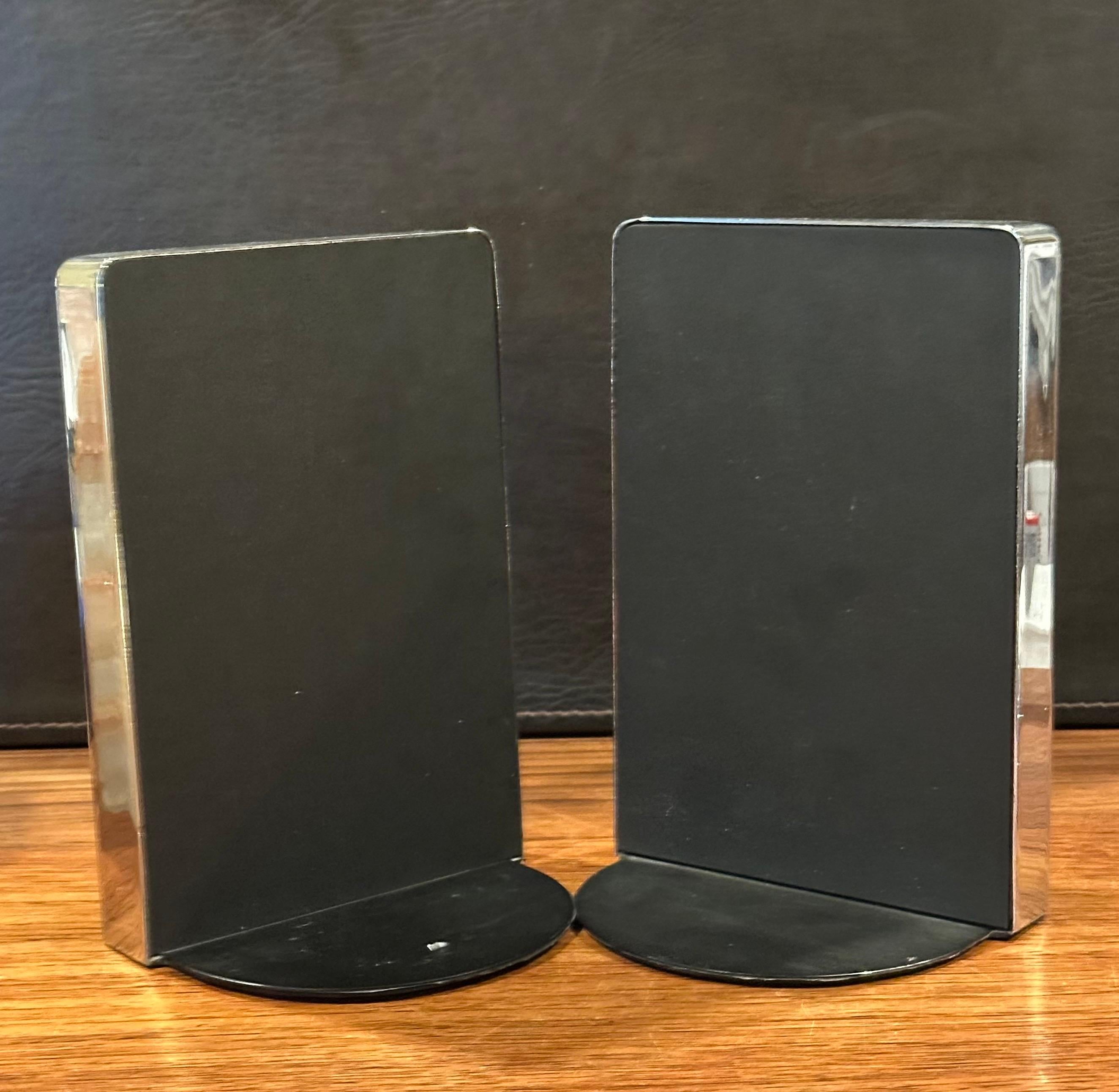 Pair of Modernist Chrome Bookends by McDonald Products For Sale 4
