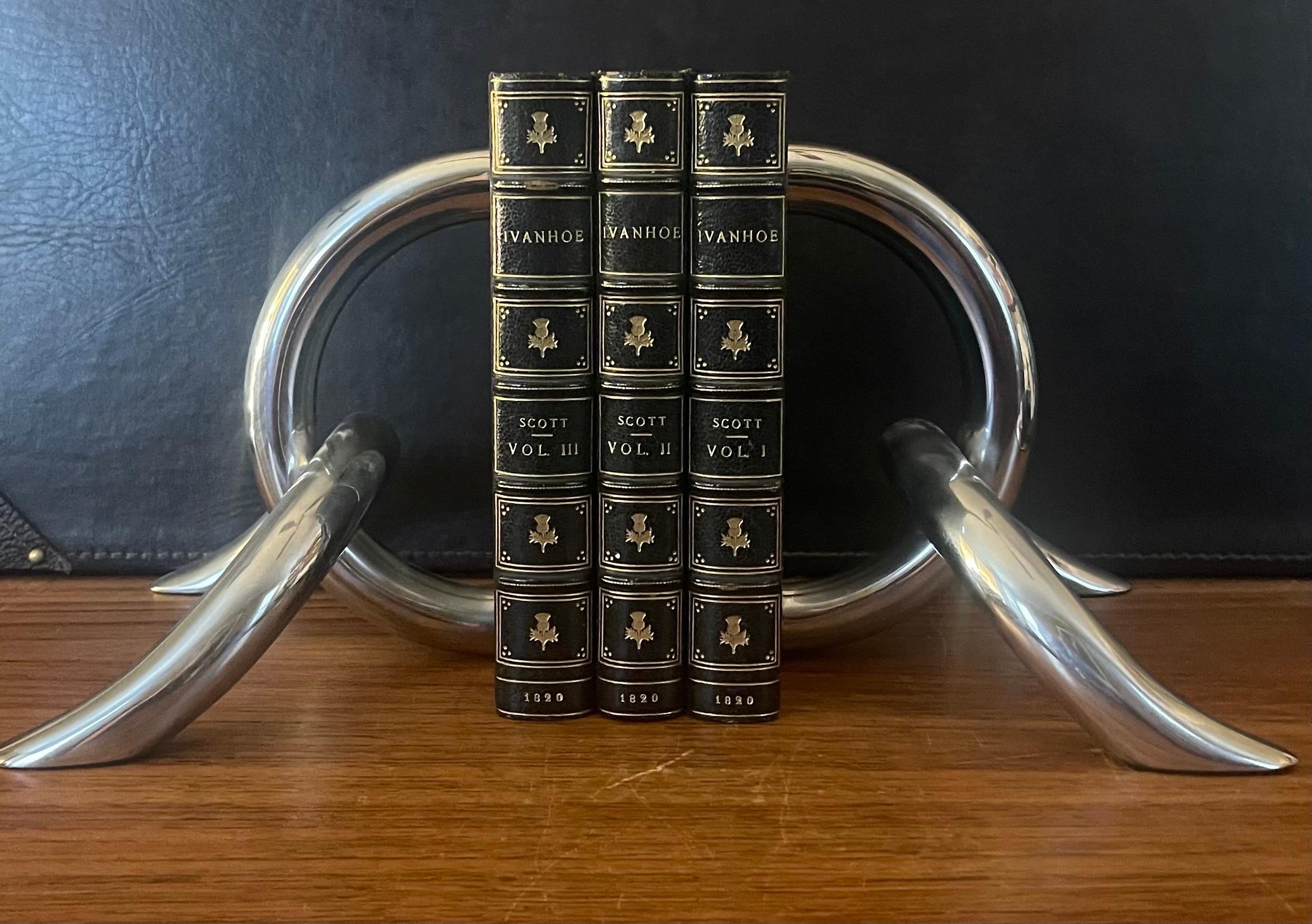 Mid-Century Modern Pair of Modernist Chrome Chain Link Bookends For Sale