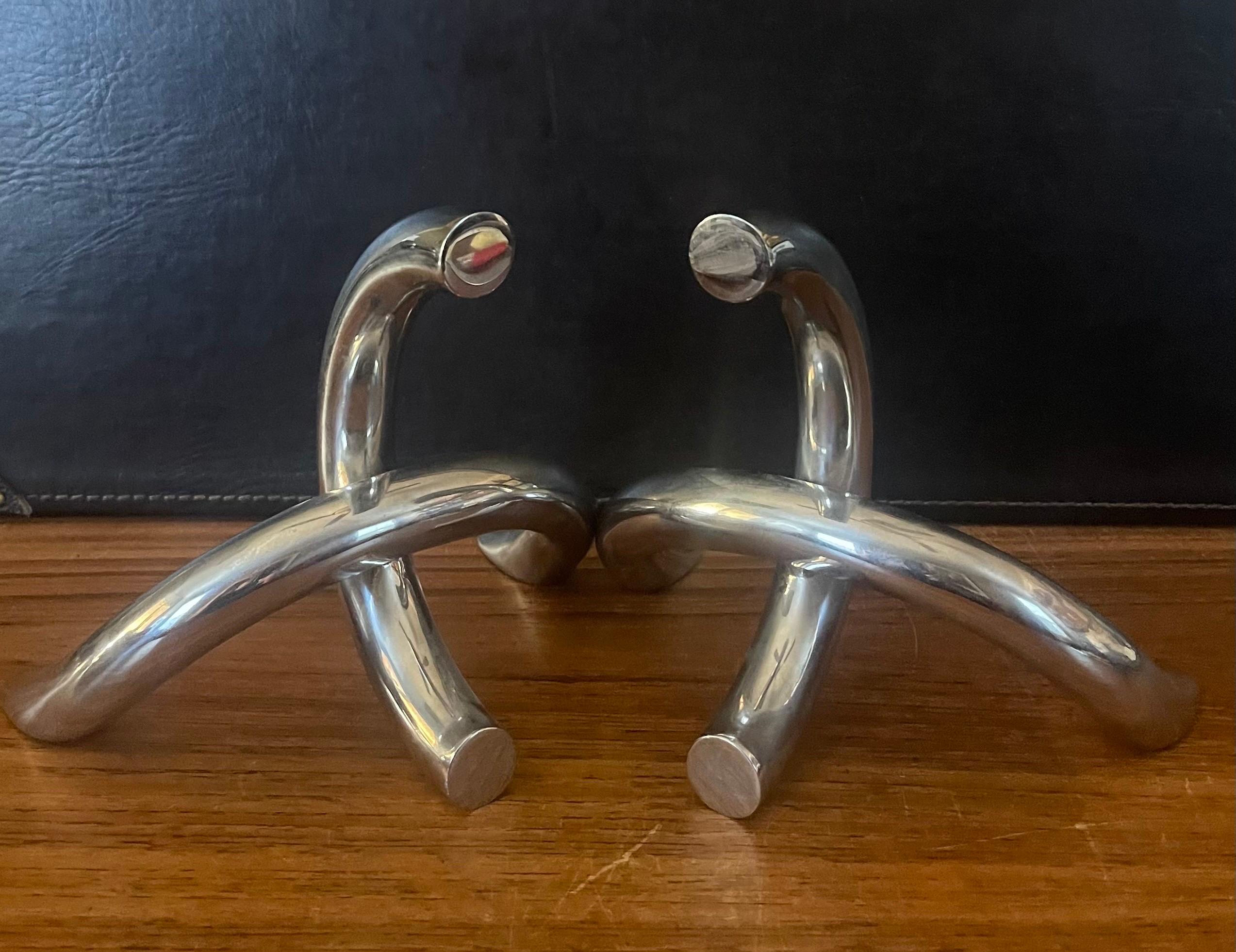 Pair of Modernist Chrome Chain Link Bookends In Good Condition For Sale In San Diego, CA