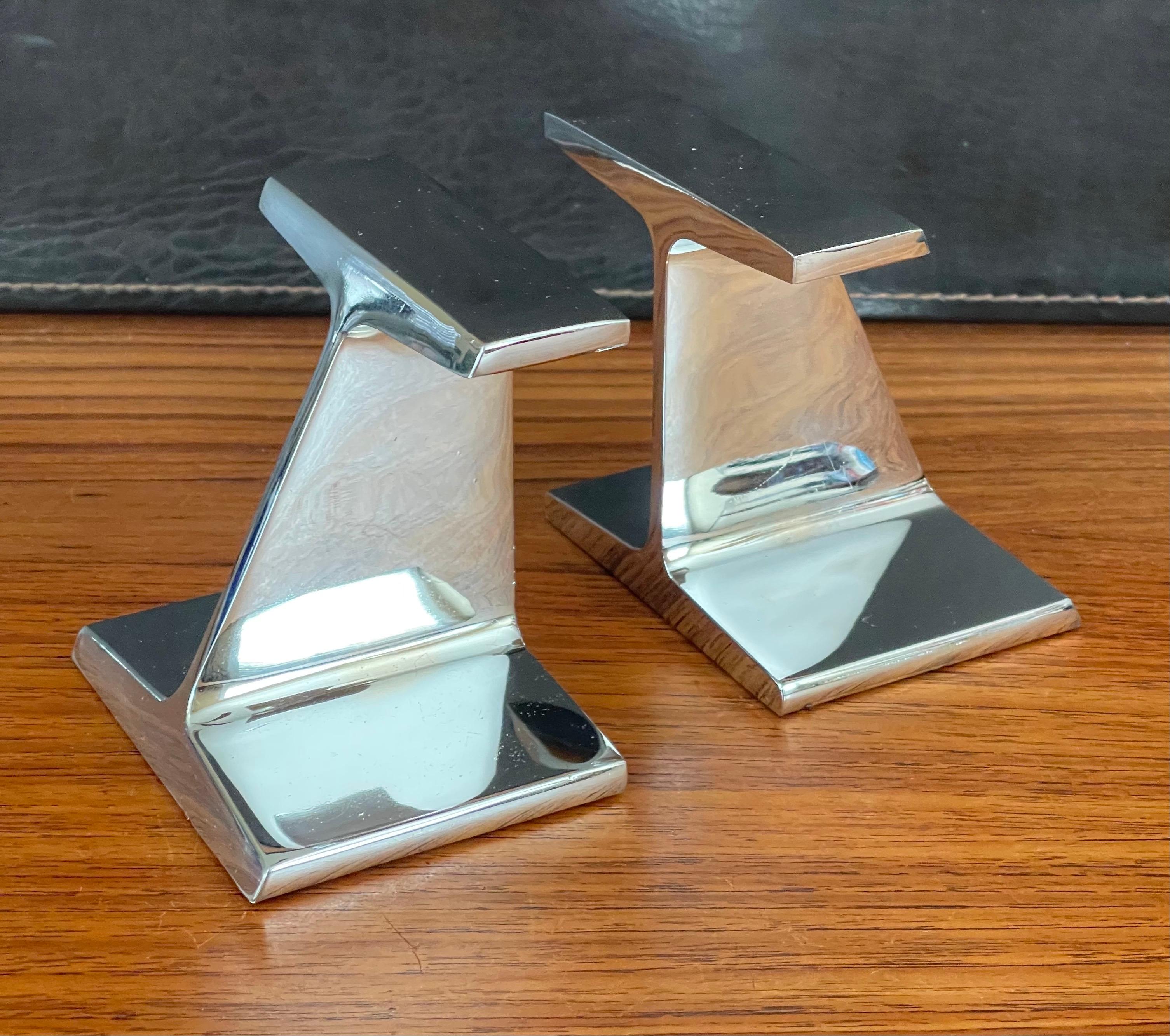 Pair of Modernist Chromed Steel I-Beam Bookends by Bill Curry for Design Line In Good Condition In San Diego, CA