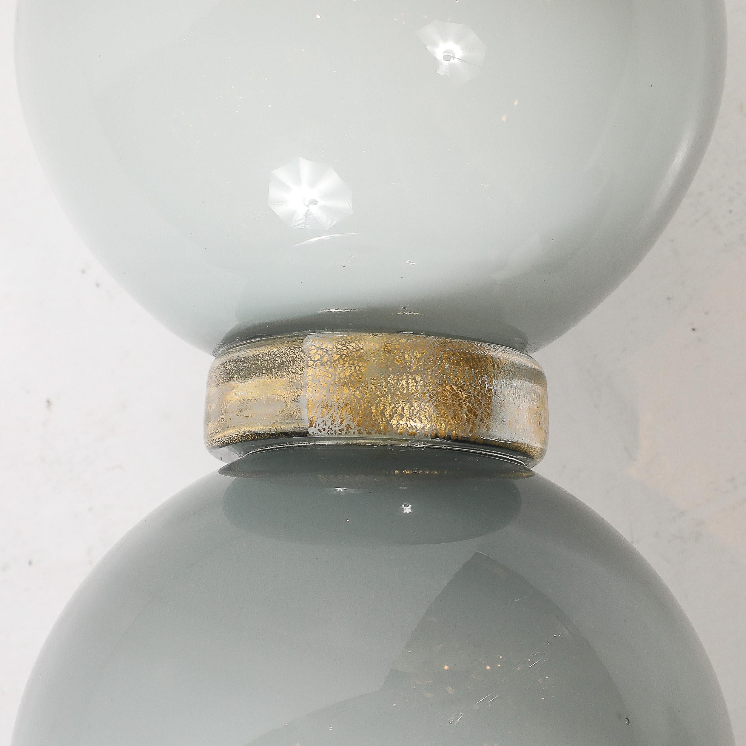 Paire de lampes de table modernistes en verre de Murano gris colombe avec bagues en or 24 carats en vente 7