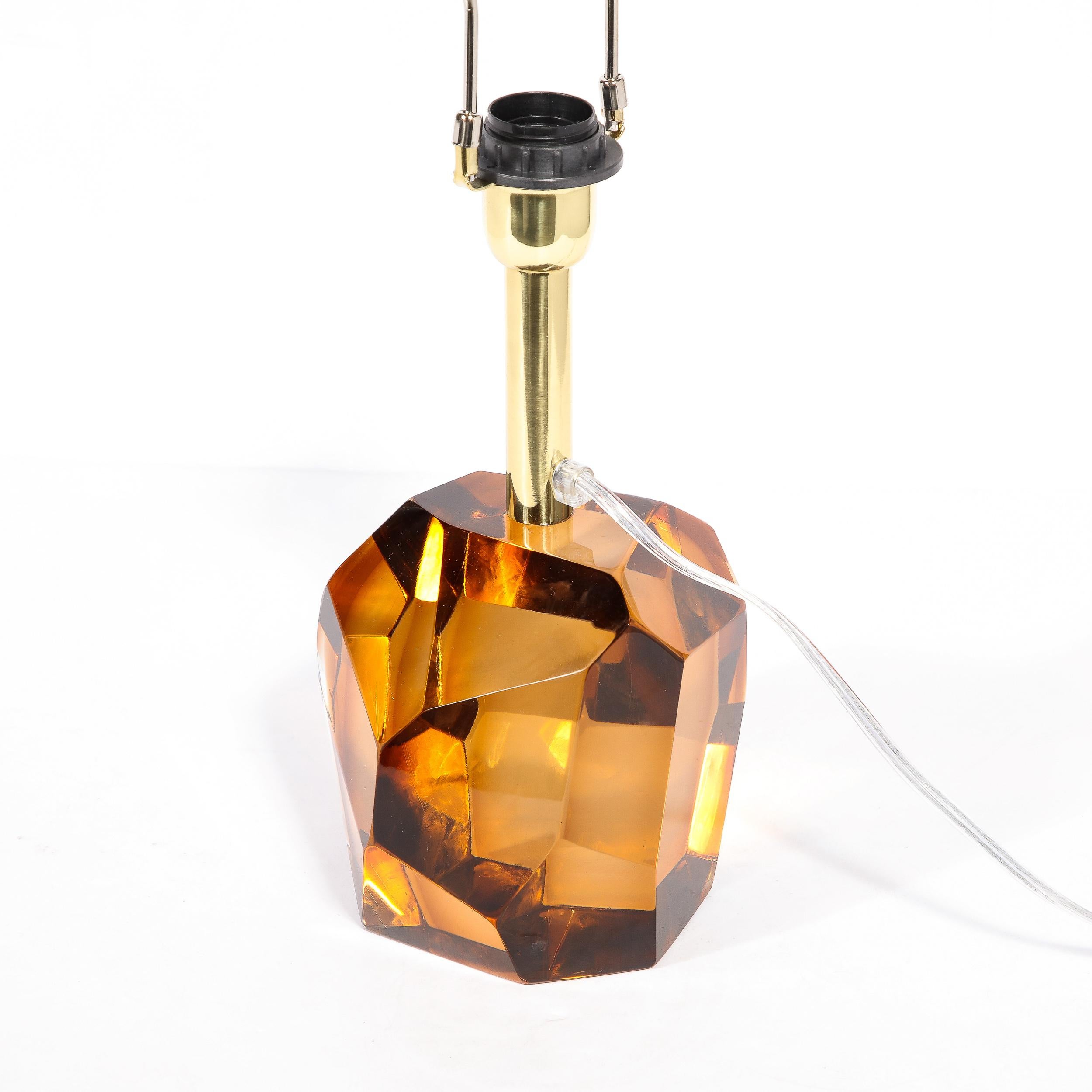 Paire de lampes de bureau modernistes à facettes en verre de Murano soufflé à la main d'ambre fumé en vente 3