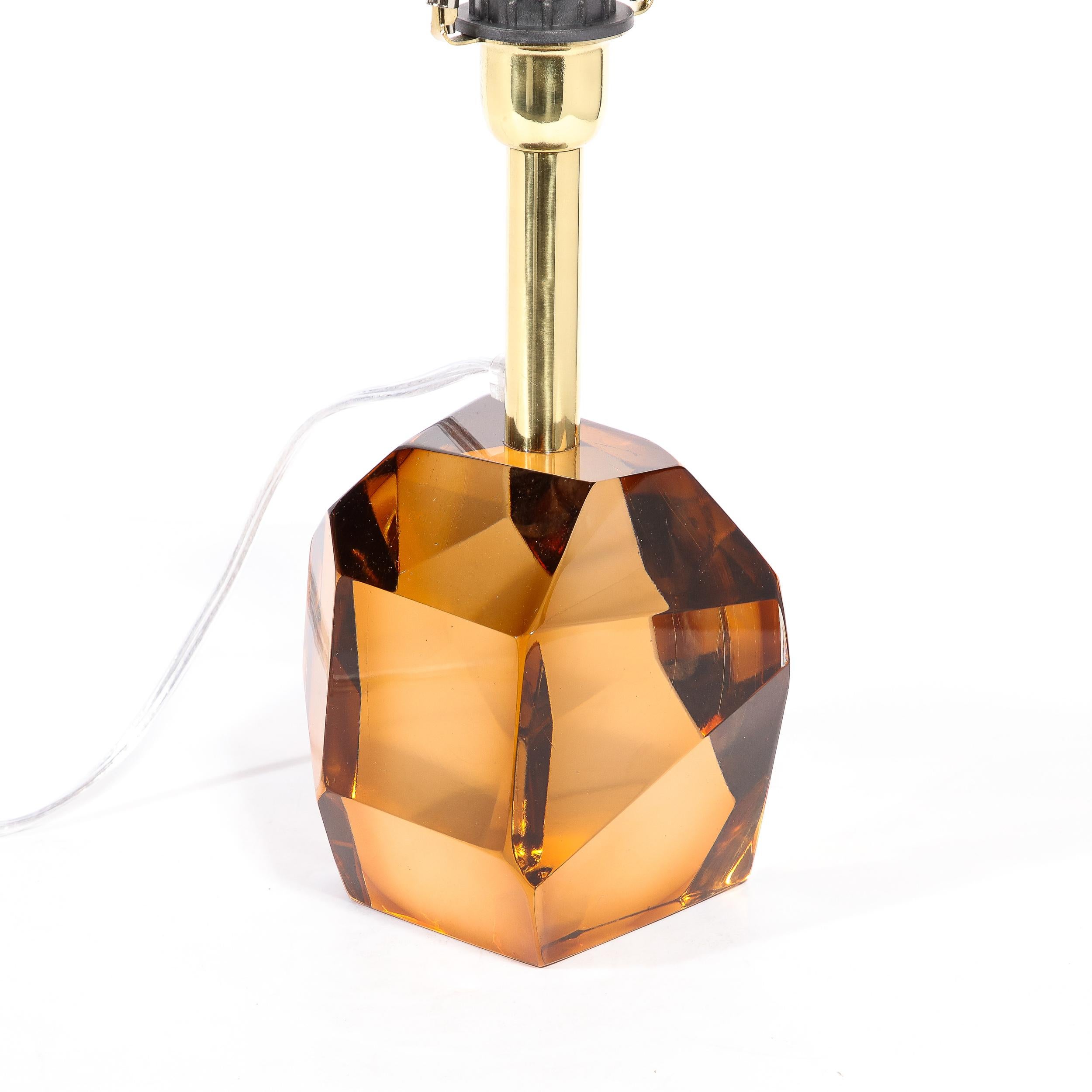 Paire de lampes de bureau modernistes à facettes en verre de Murano soufflé à la main d'ambre fumé en vente 6