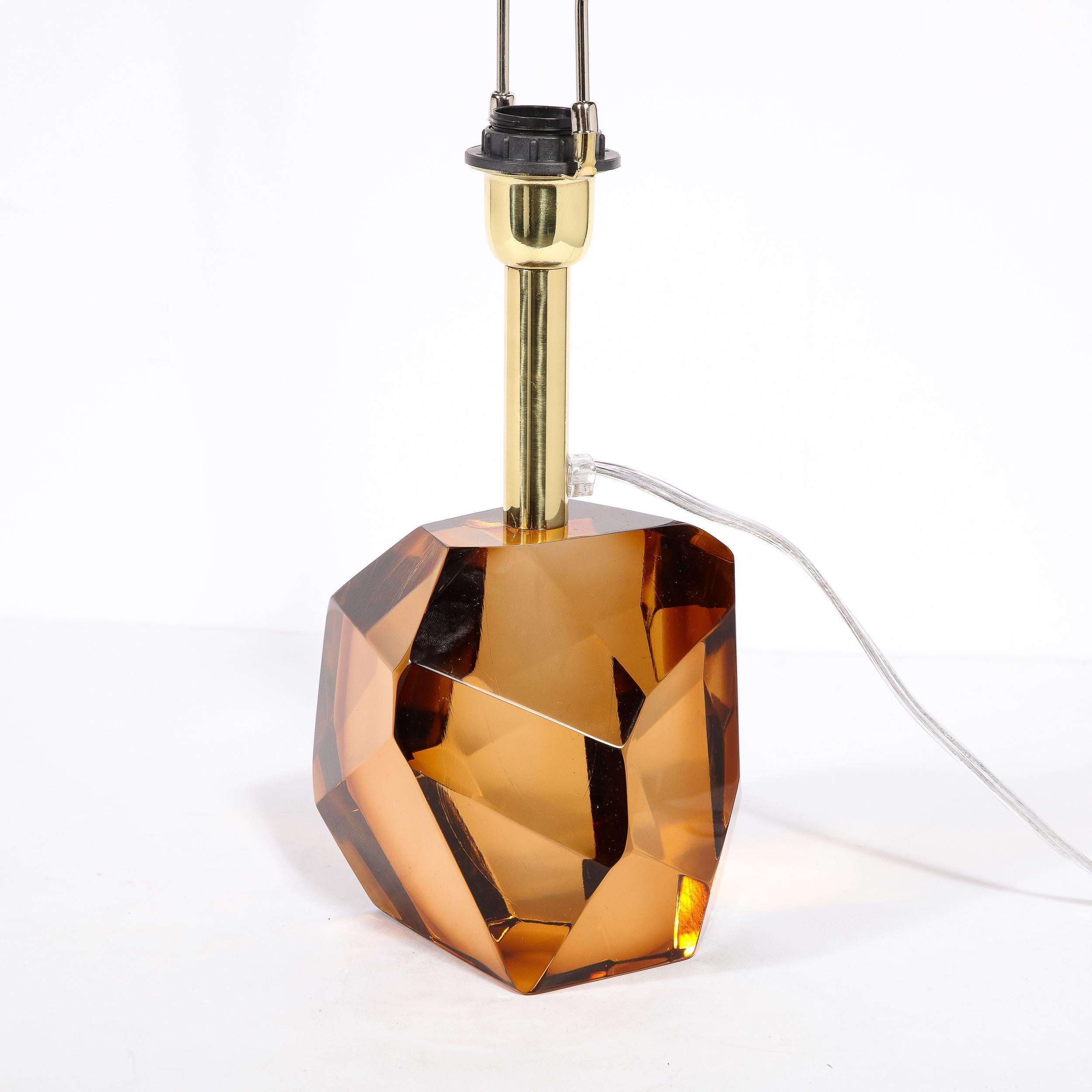 Paire de lampes de bureau modernistes à facettes en verre de Murano soufflé à la main d'ambre fumé en vente 2