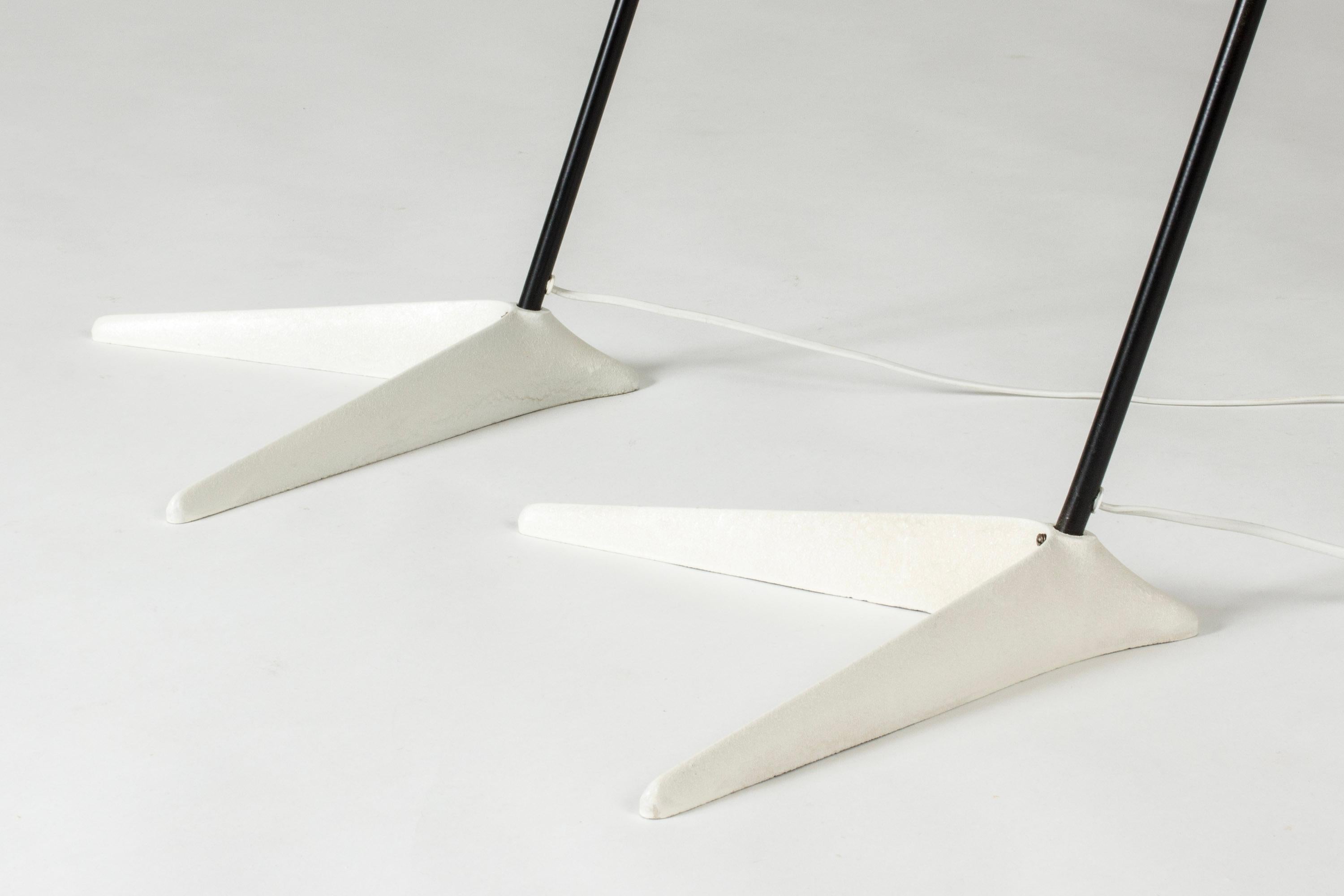 Pair of Modernist floor lamps by Svend Aage Holm Sørensen, Denmark, 1950s For Sale 1