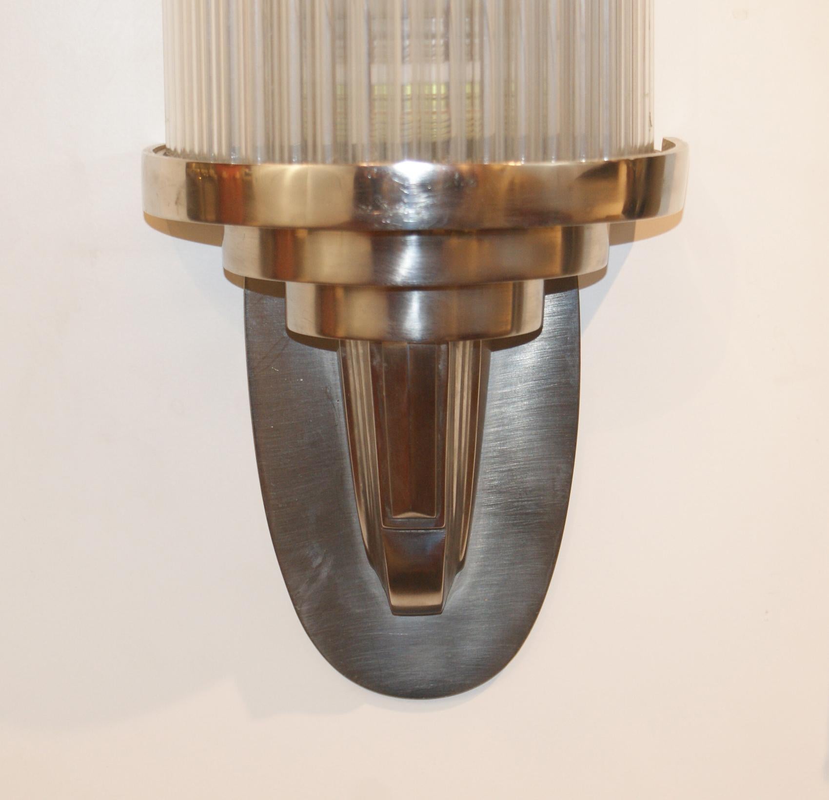 20th Century Pair of Modernist French Art Deco Wall Lights Attributed to Petitot For Sale