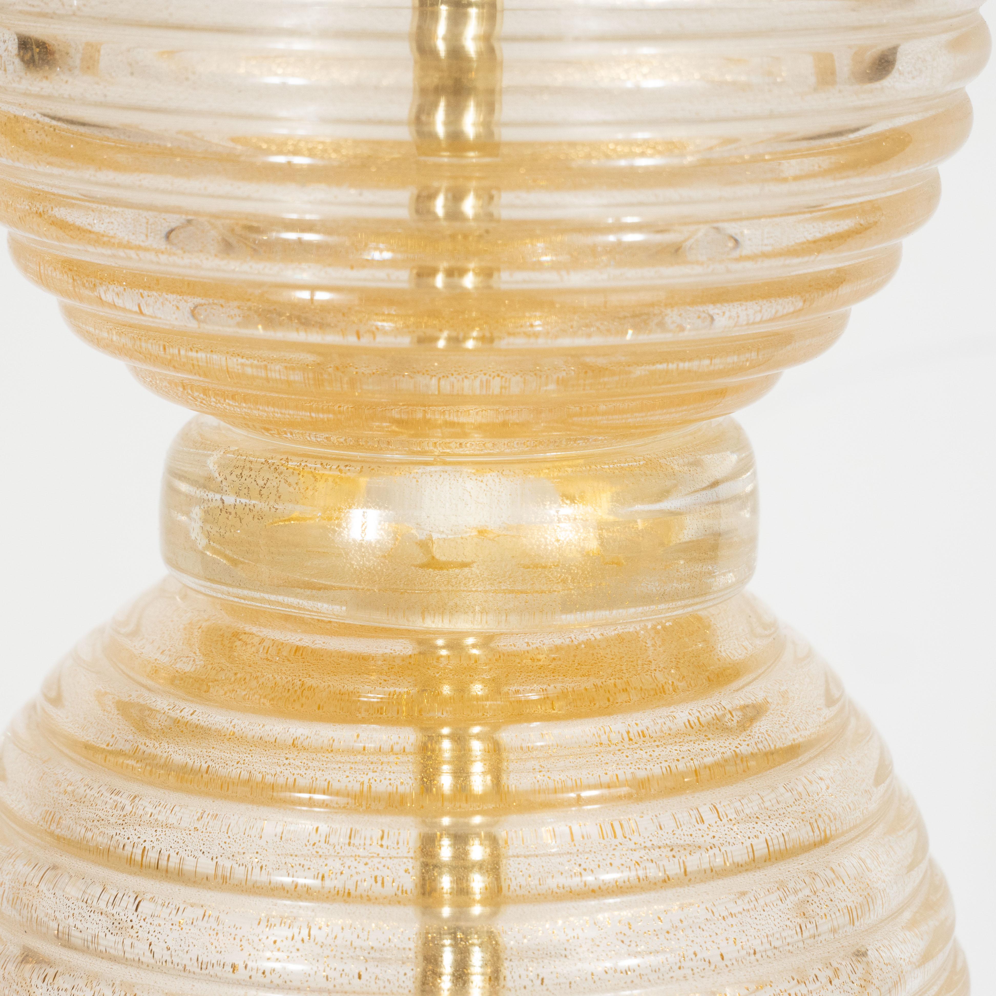 Modernistische mundgeblasene Muranoglas-Tischlampen aus klarem Glas, Paar im Zustand „Hervorragend“ im Angebot in New York, NY