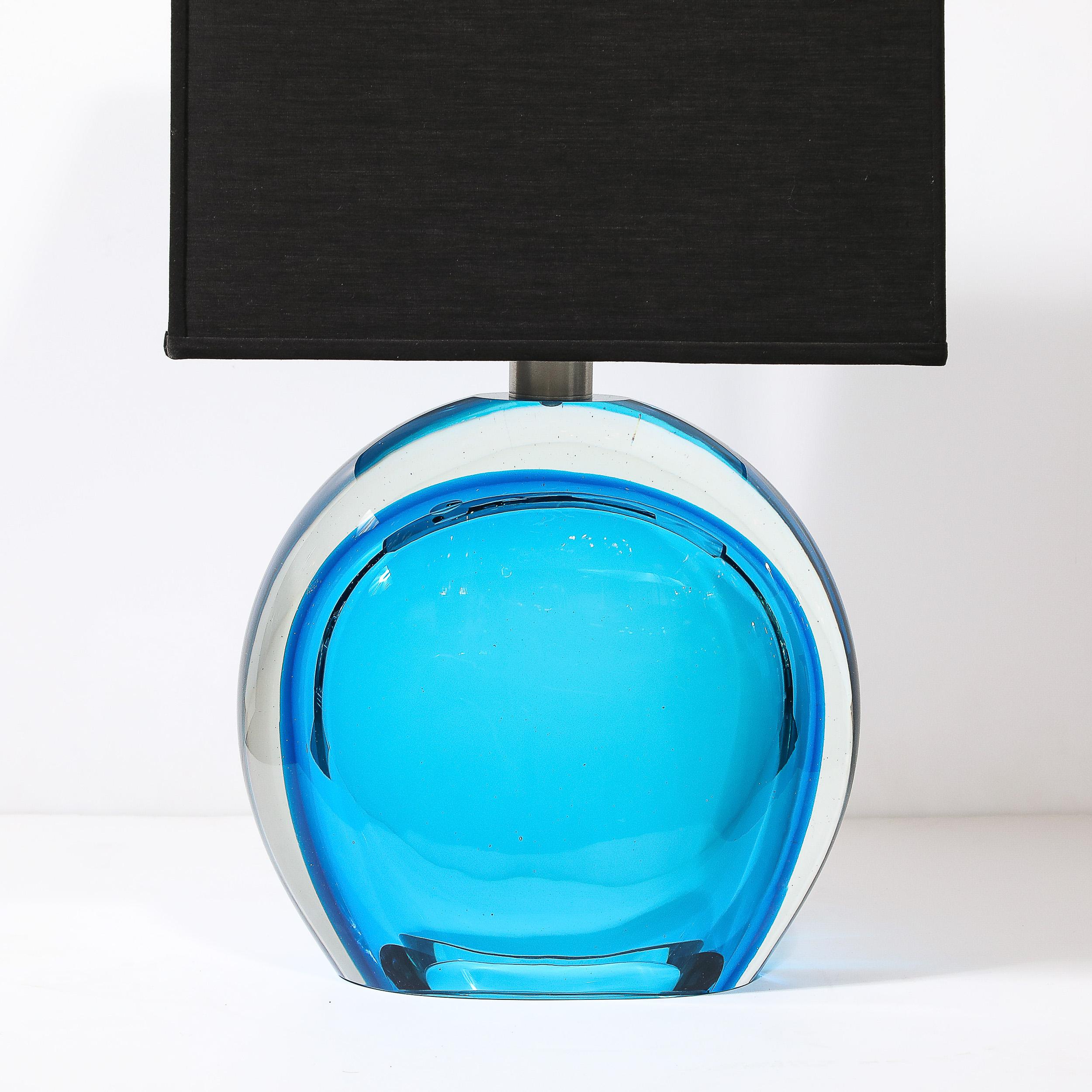Moderne Paire de lampes de bureau modernistes en verre de Murano bleu cobalt soufflé à la main en vente