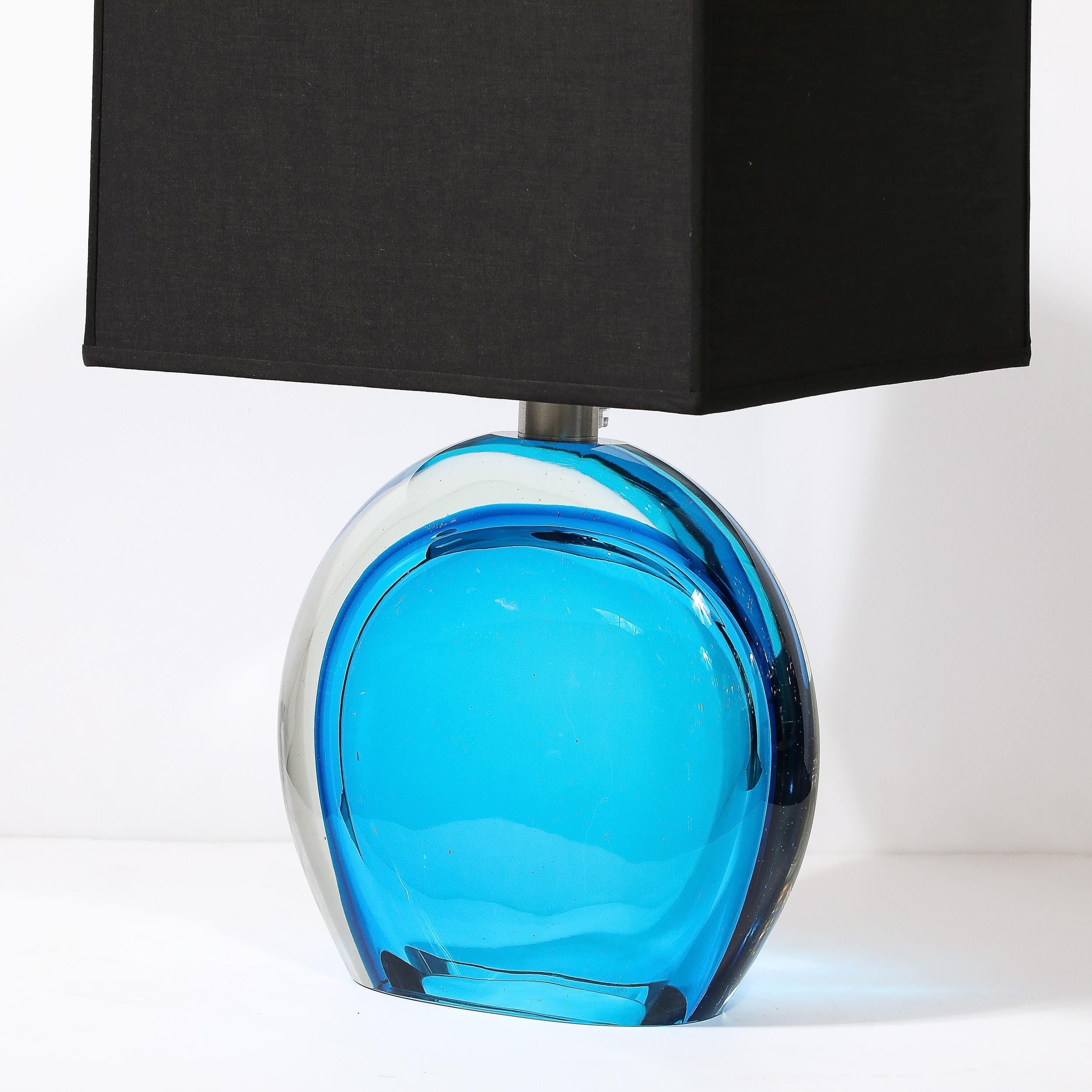 Paire de lampes de bureau modernistes en verre de Murano bleu cobalt soufflé à la main Neuf - En vente à New York, NY