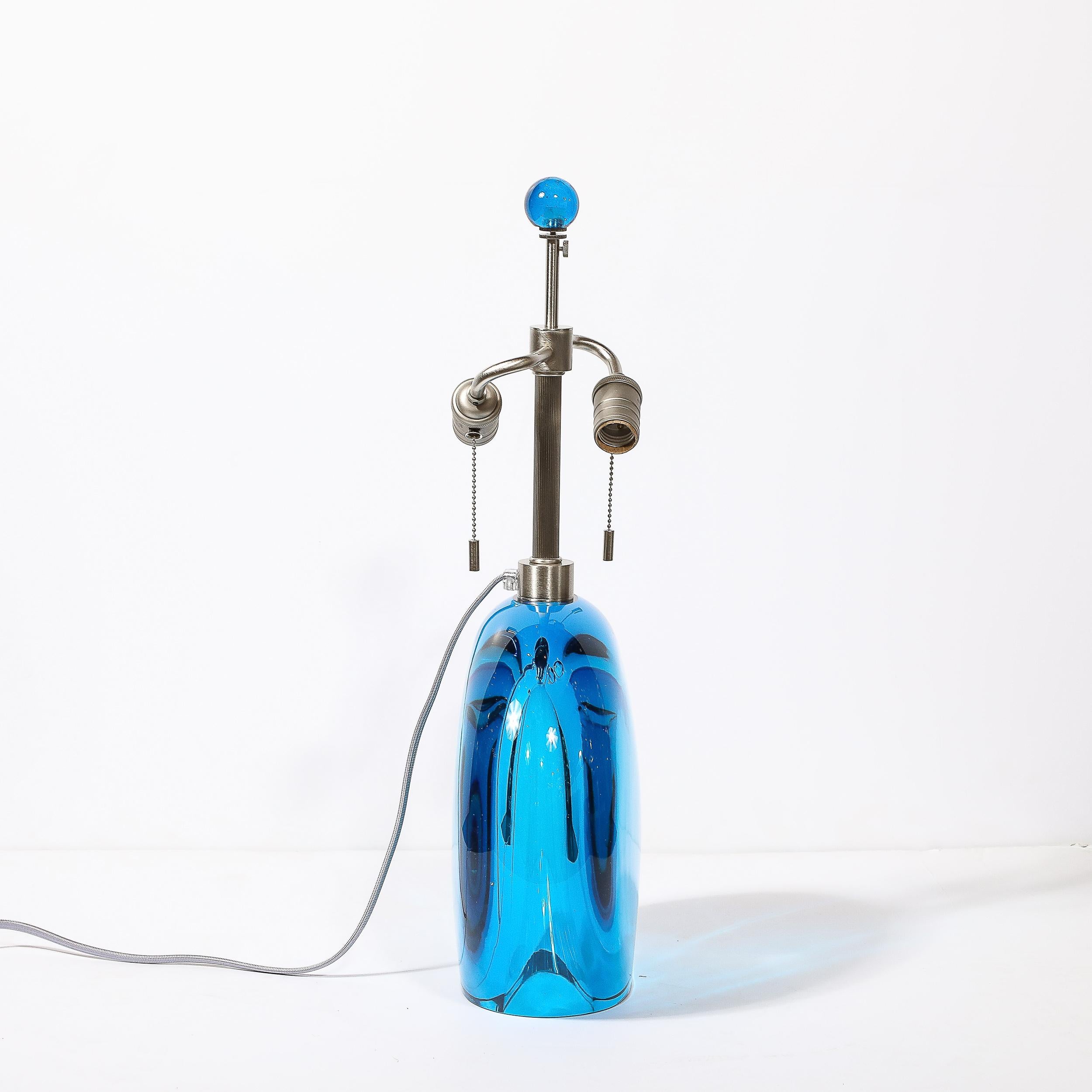 Paire de lampes de bureau modernistes en verre de Murano bleu cobalt soufflé à la main en vente 2