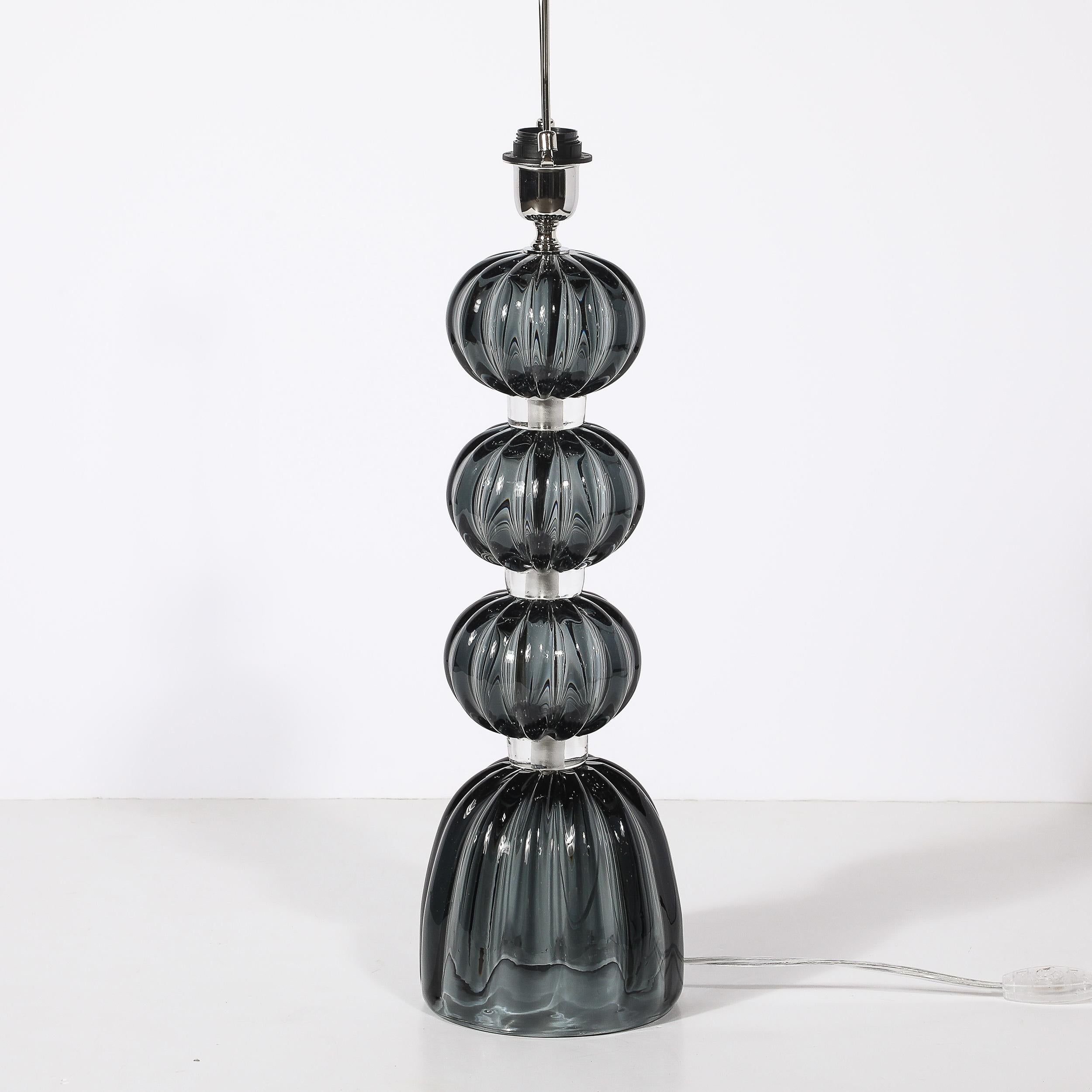 Coppia di lampade da tavolo moderniste in vetro di Murano soffiato a mano in grafite fumé in vendita 3