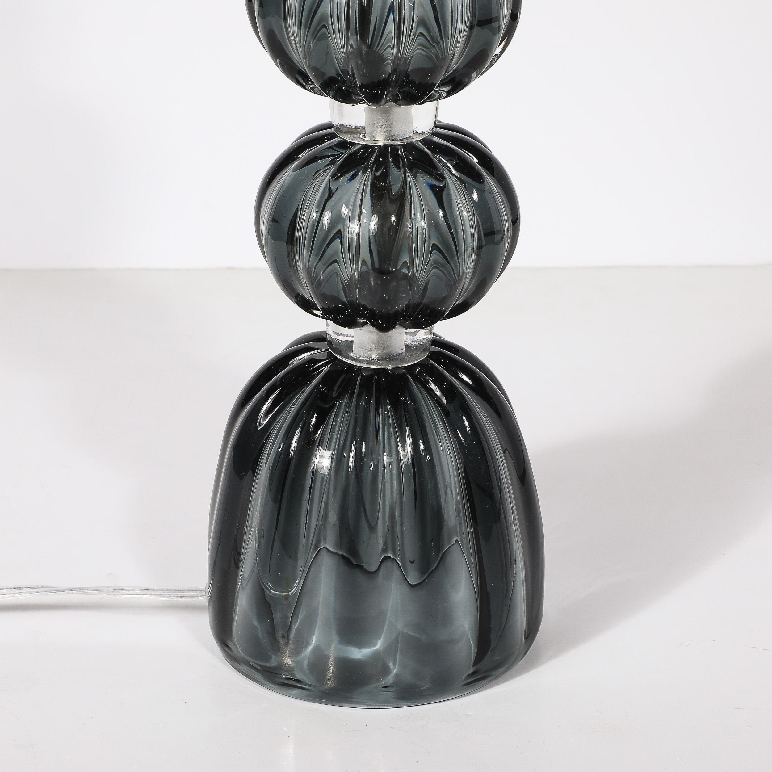 Coppia di lampade da tavolo moderniste in vetro di Murano soffiato a mano in grafite fumé in vendita 6