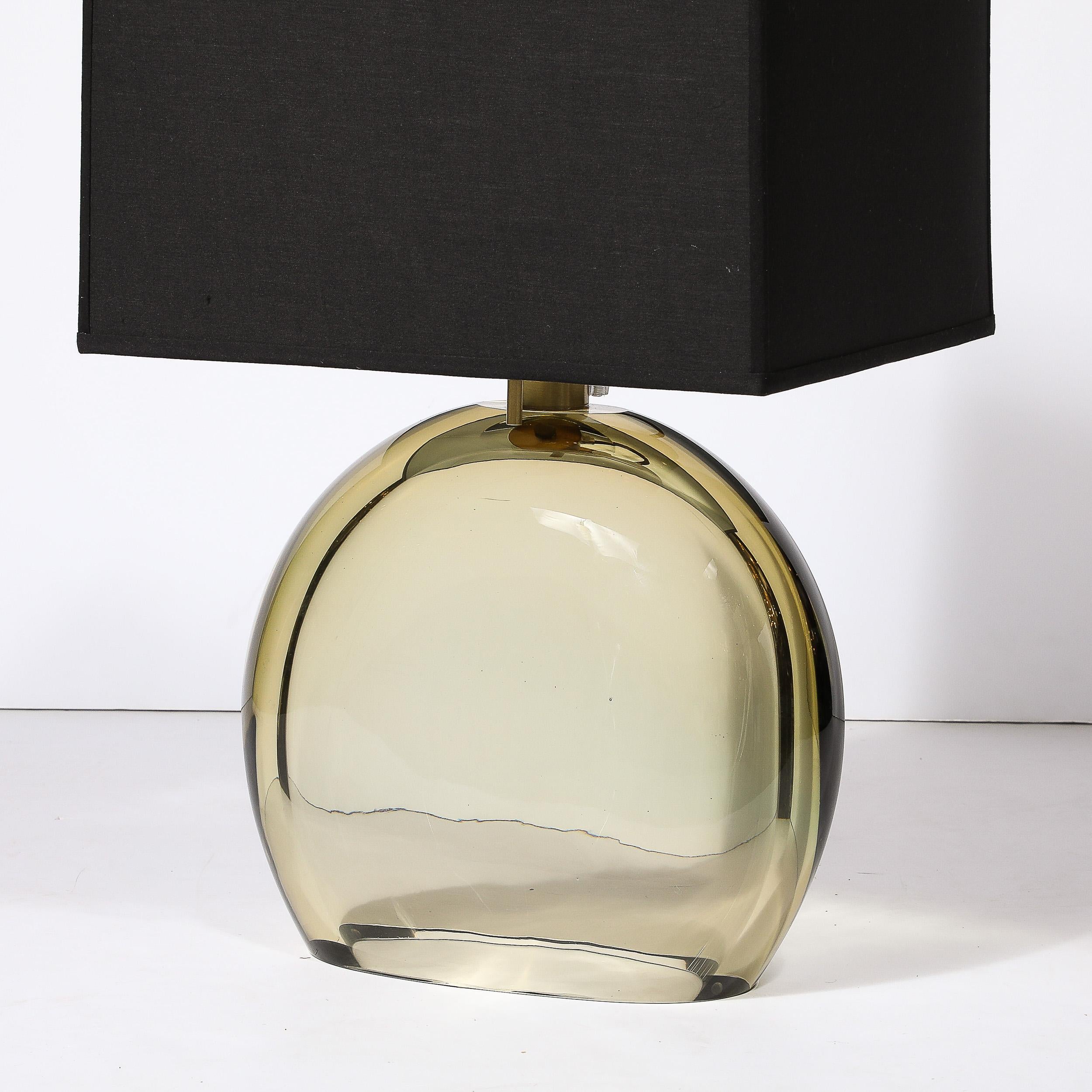 Paar modernistische Tischlampen aus mundgeblasenem Murano-Bernsteinglas (Moderne) im Angebot