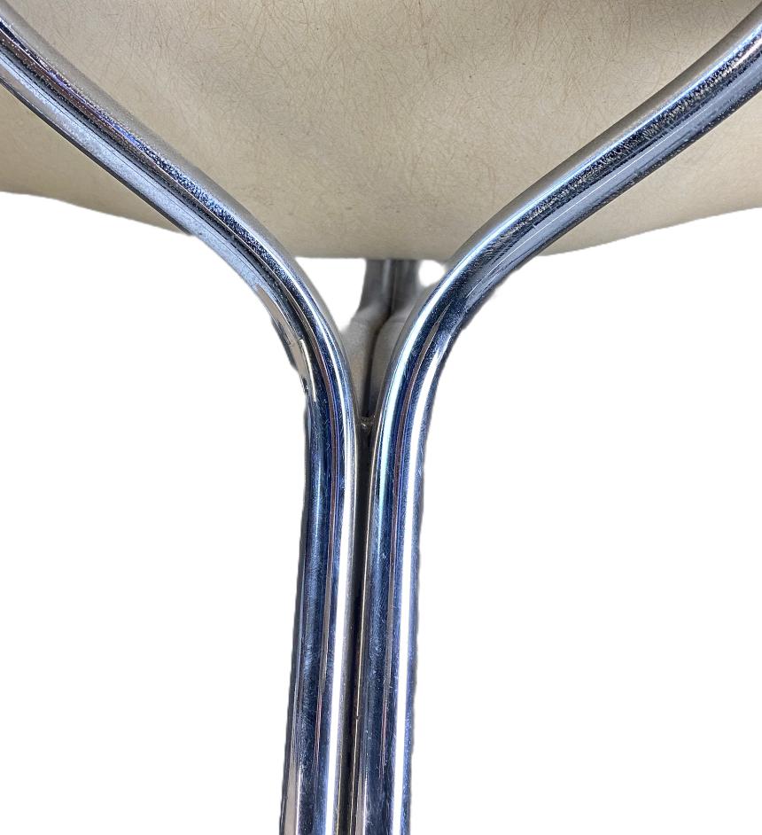 Fiberglass Pair of Modernist “Ion” Chairs Designed by Gideon Kramer