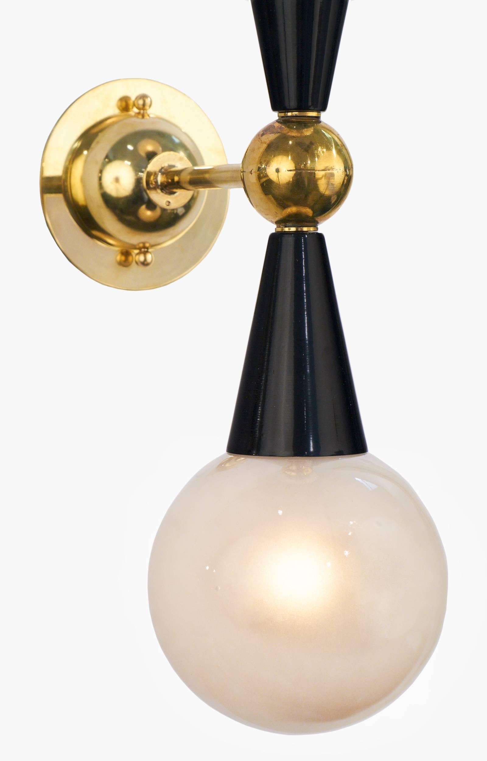 Paar modernistische italienische Murano-Leuchten im Angebot 1