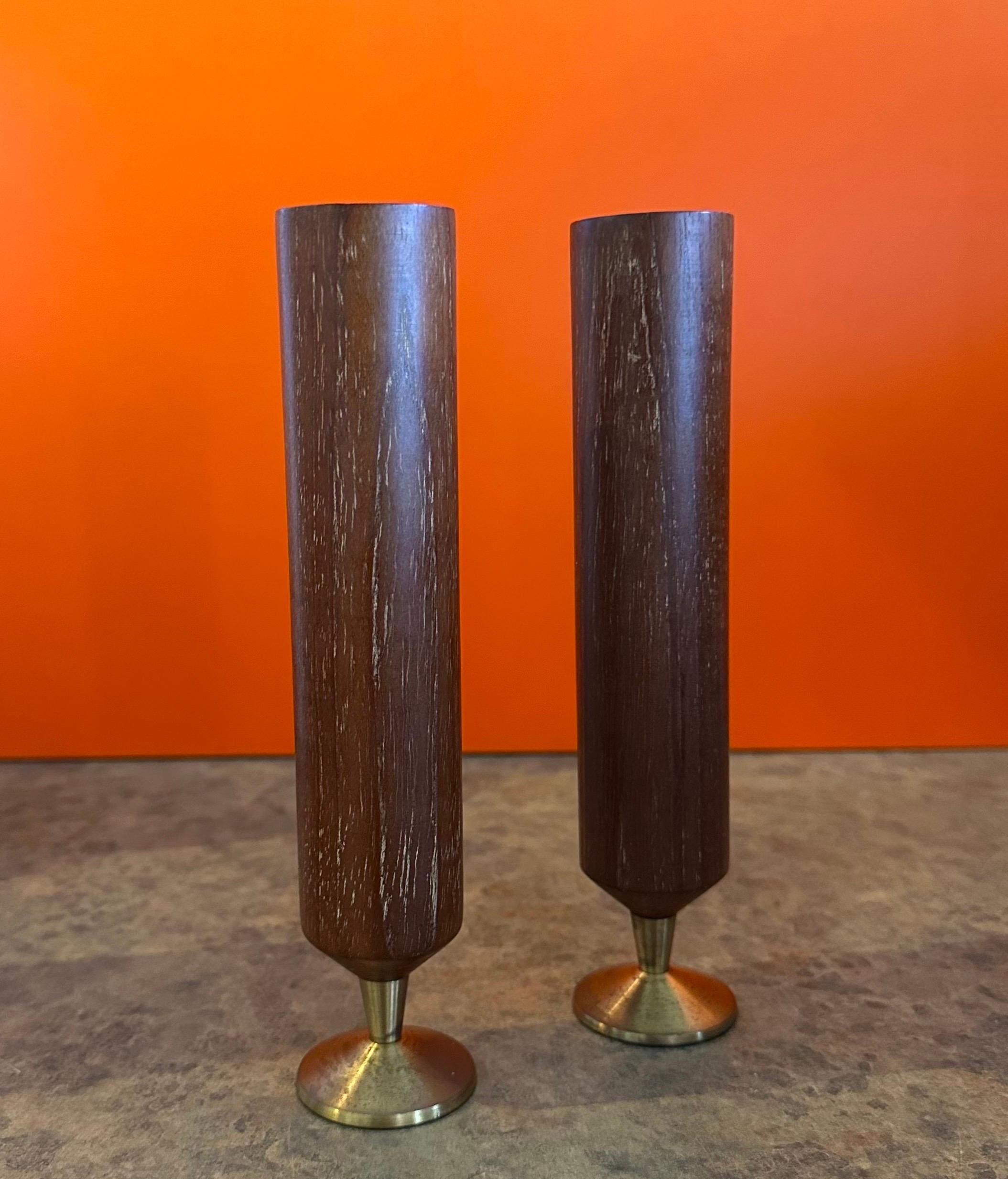 Pair of Modernist MCM Solid Teak and Brass Bud Vases In Good Condition For Sale In San Diego, CA