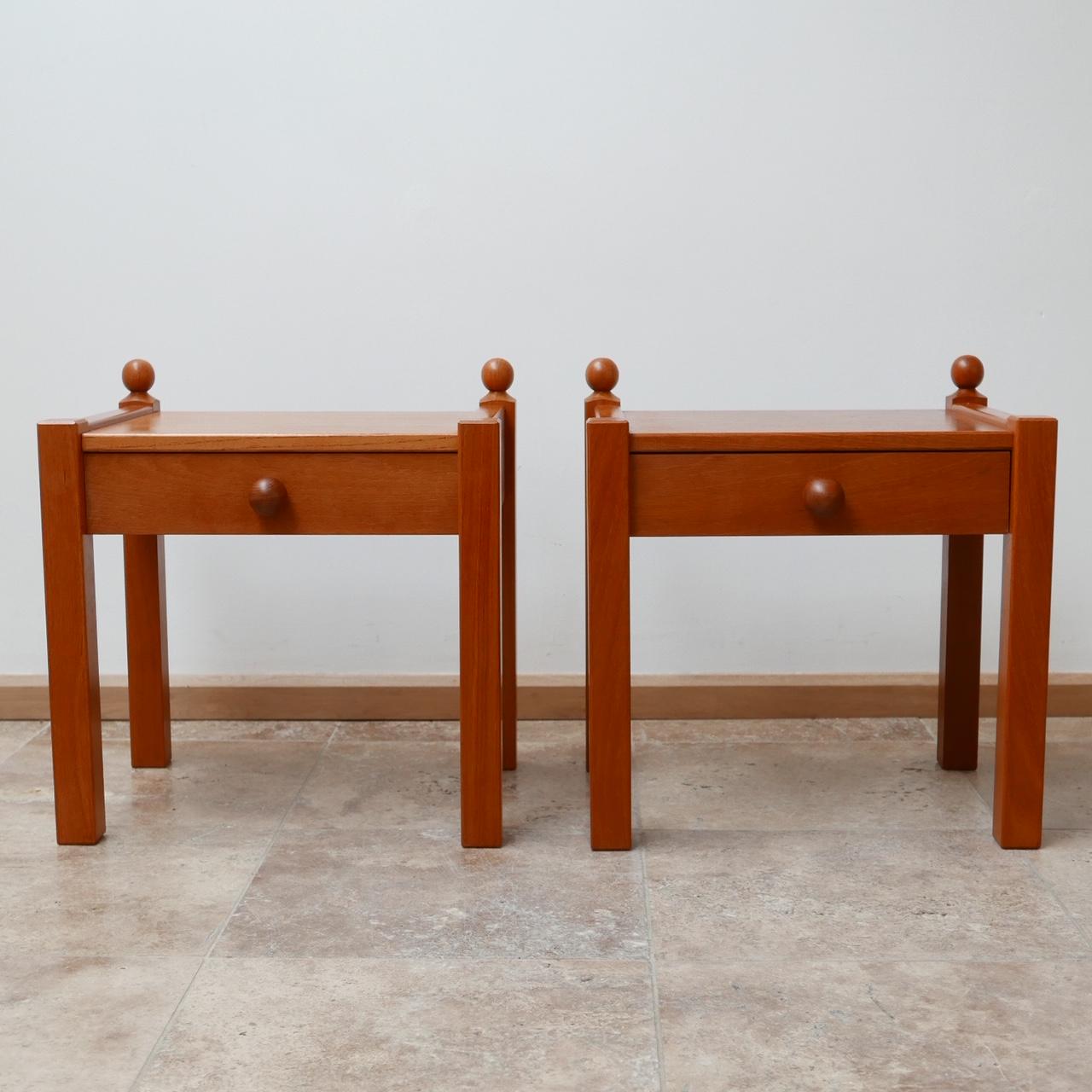 Pair of Modernist Midcentury Bedside Tables or Side Tables 2