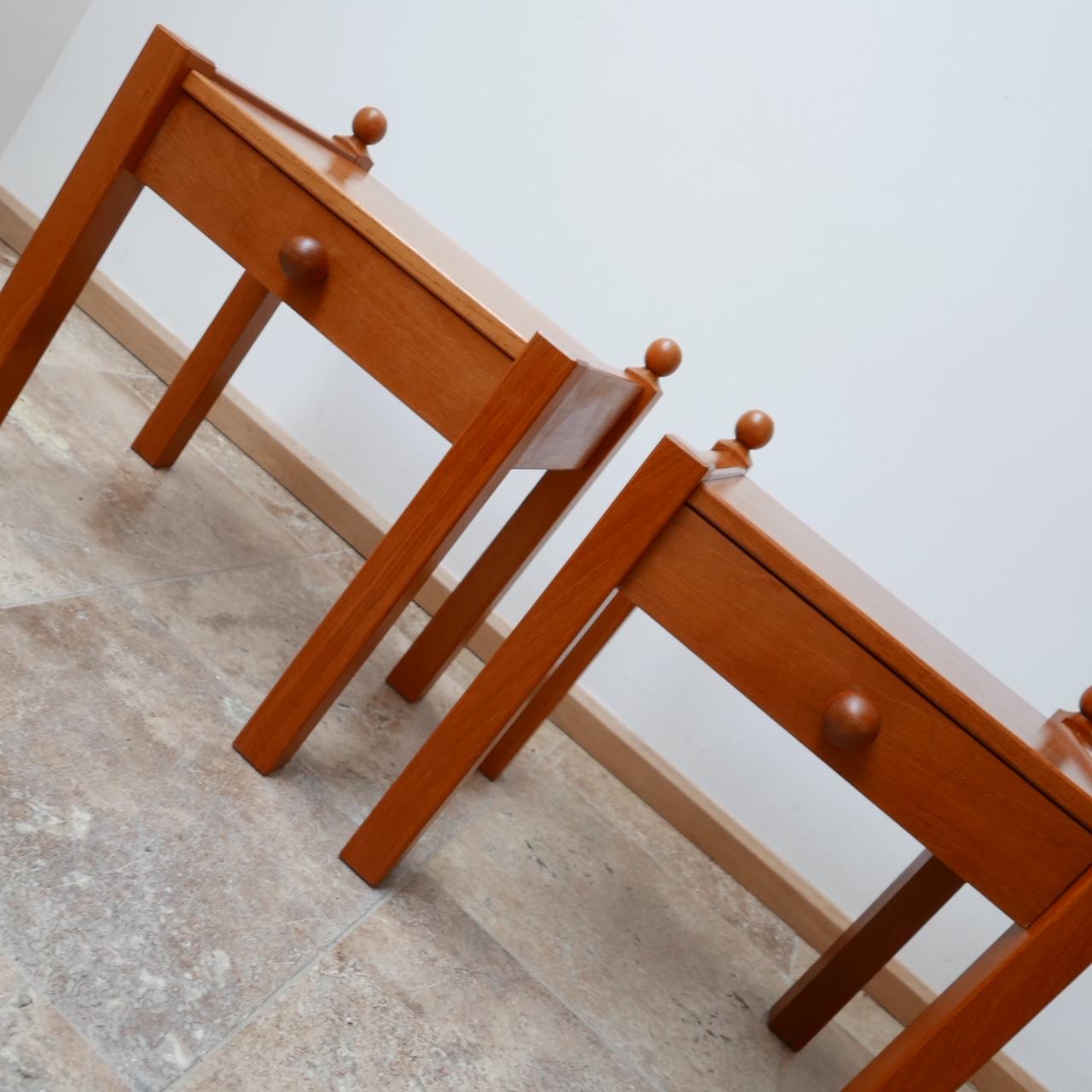 Pair of Modernist Midcentury Bedside Tables or Side Tables 1