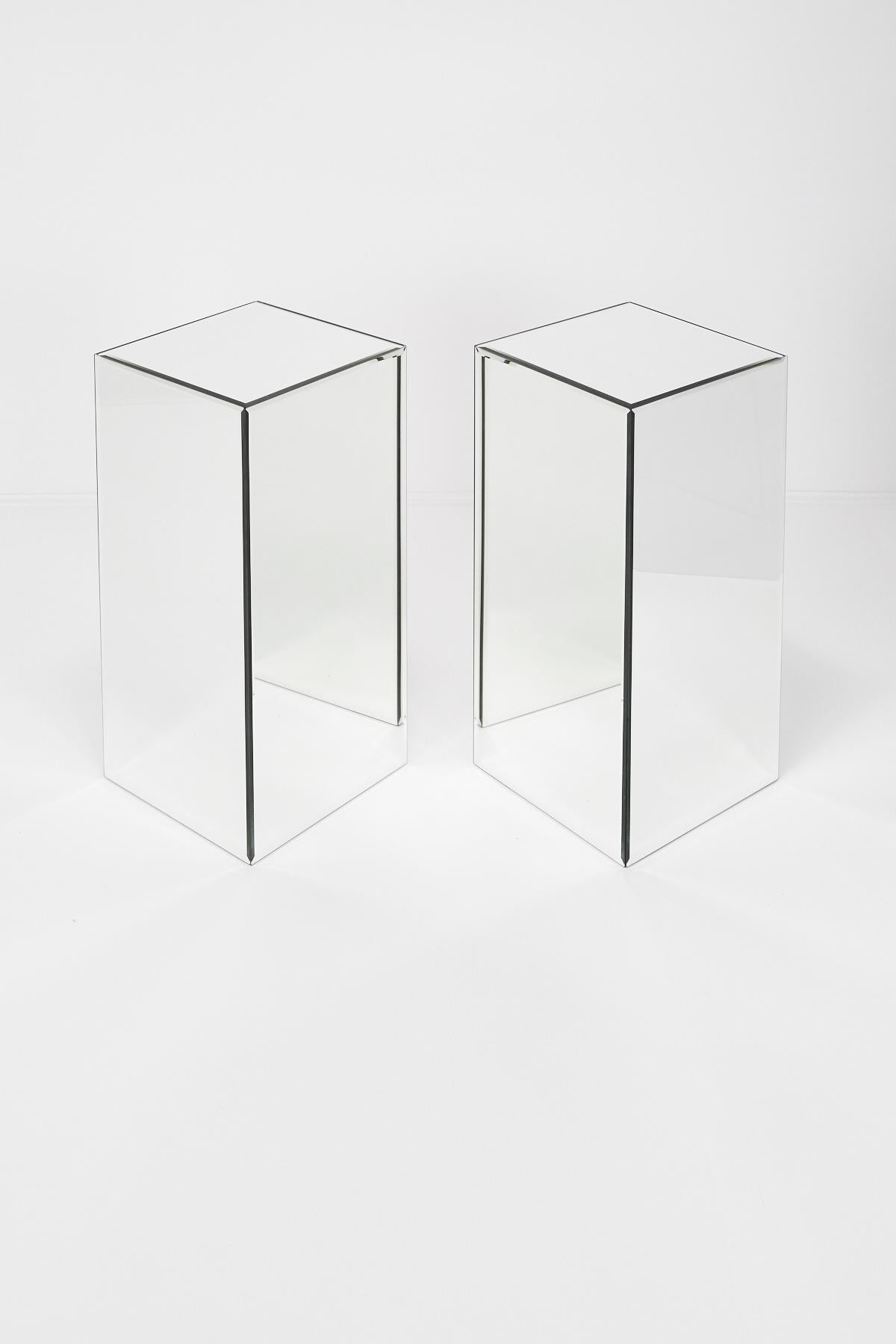 Pair of Modernist Mirrored Pedestals or Plant Stands, 1980s In Excellent Condition In Los Angeles, CA