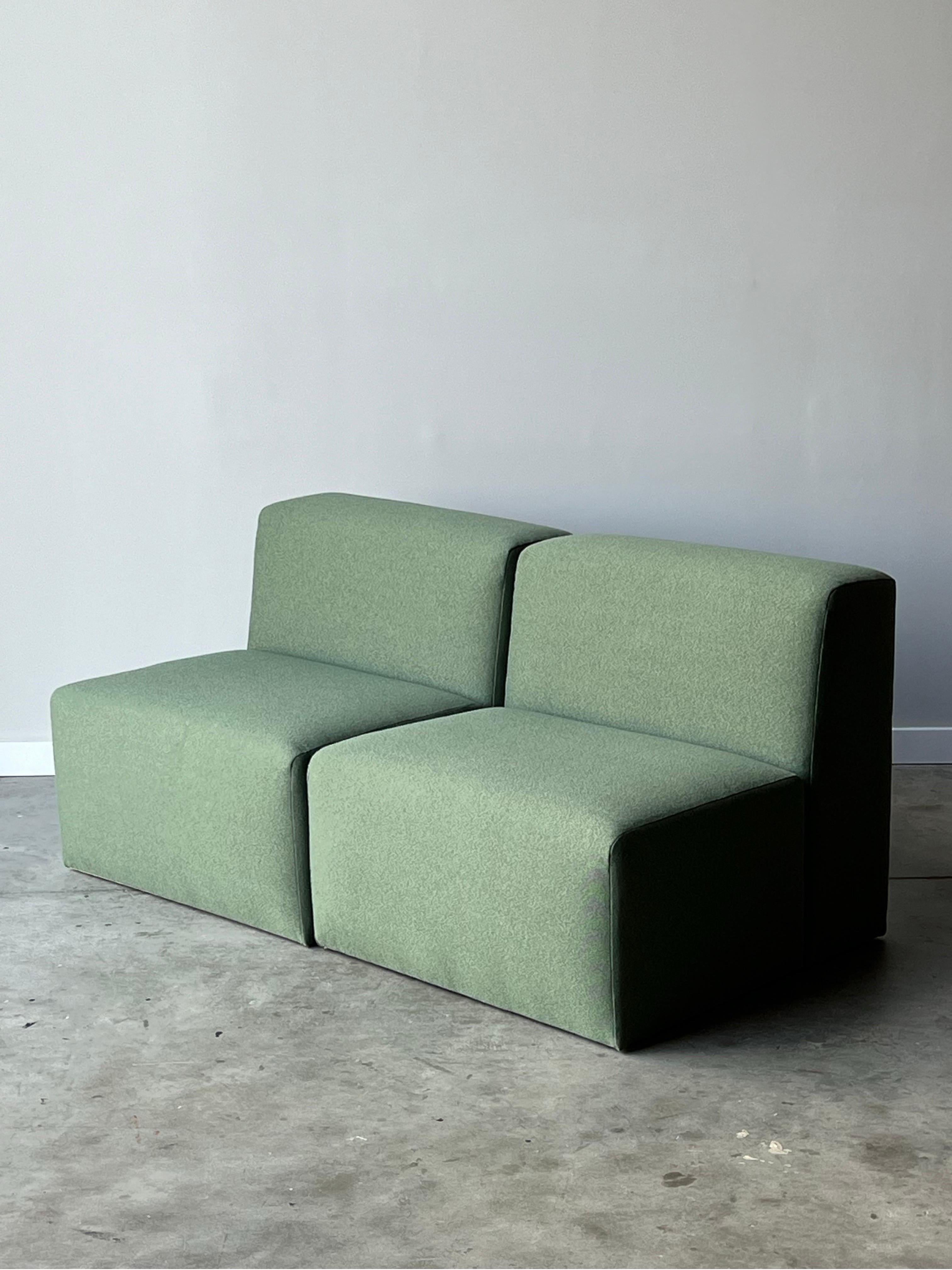 Américain Paire de fauteuils modulables modernistes en vente