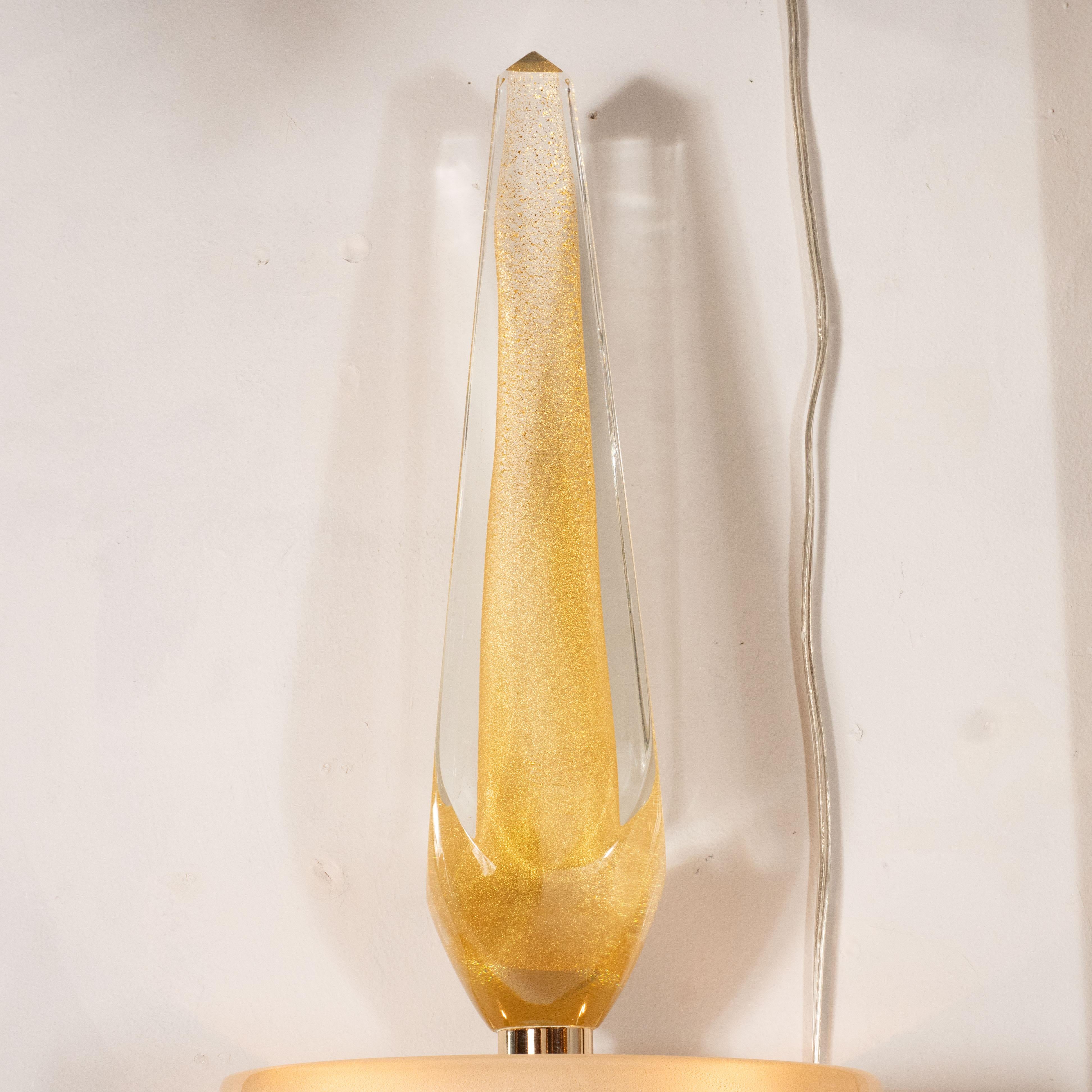 Pair of Modernist Murano Obelisk Sconces in Pearlescent Glass with 24-Karat Gold In Excellent Condition For Sale In New York, NY