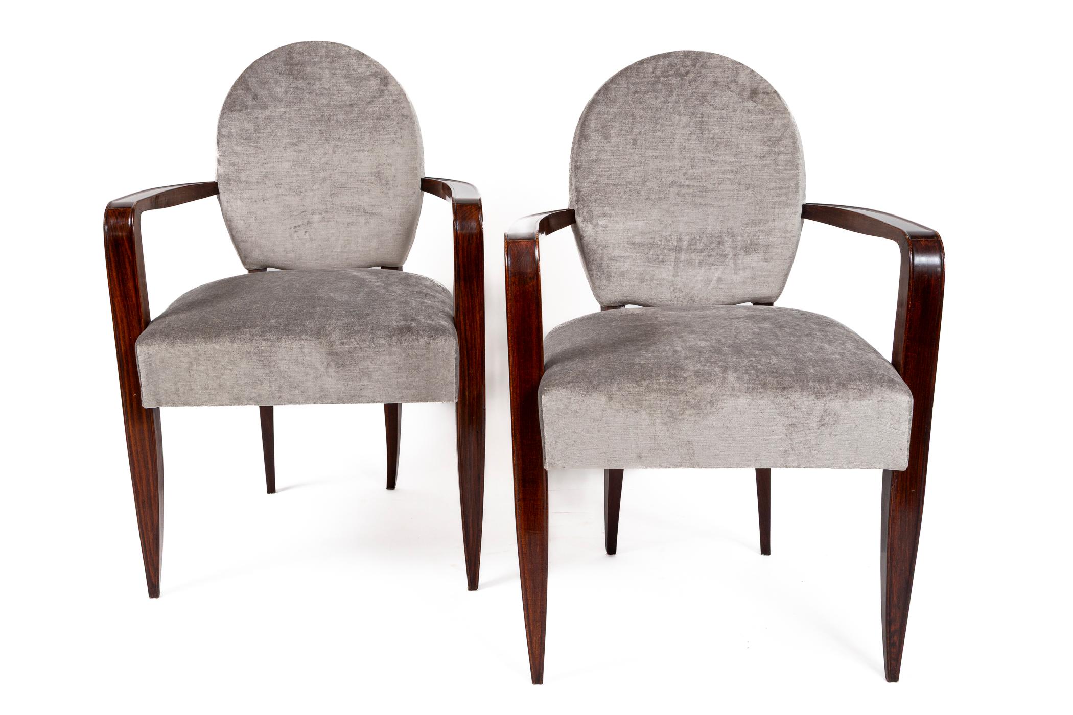 Zwei modernistische Sessel mit ovaler Rückenlehne aus afrikanischem Mahagoni von Jean Pascaud im Angebot 7