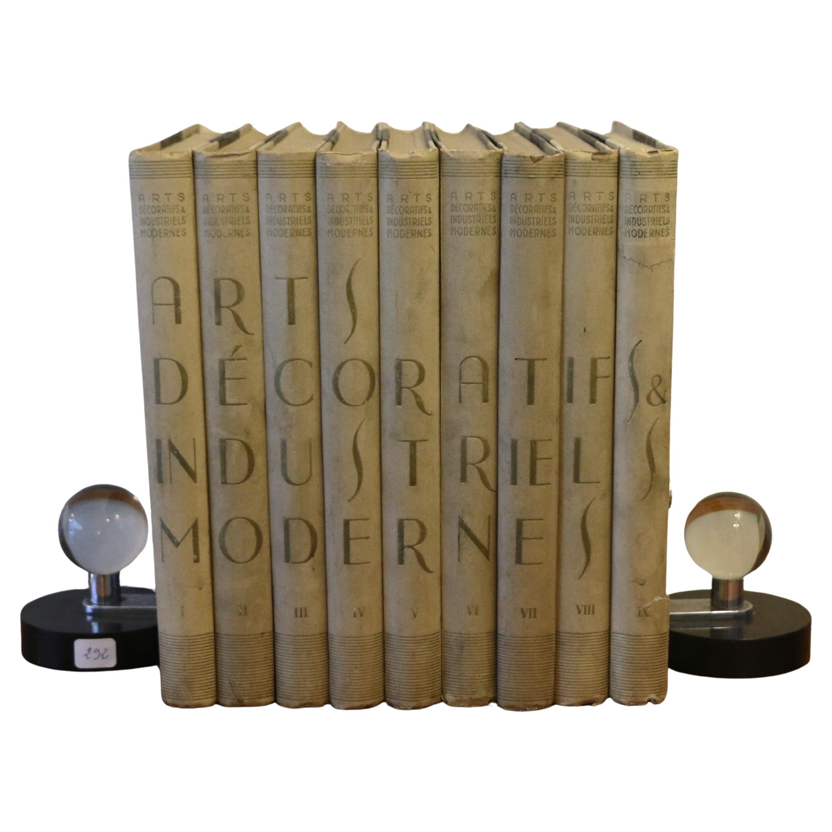 Paire de presse-papiers modernistes