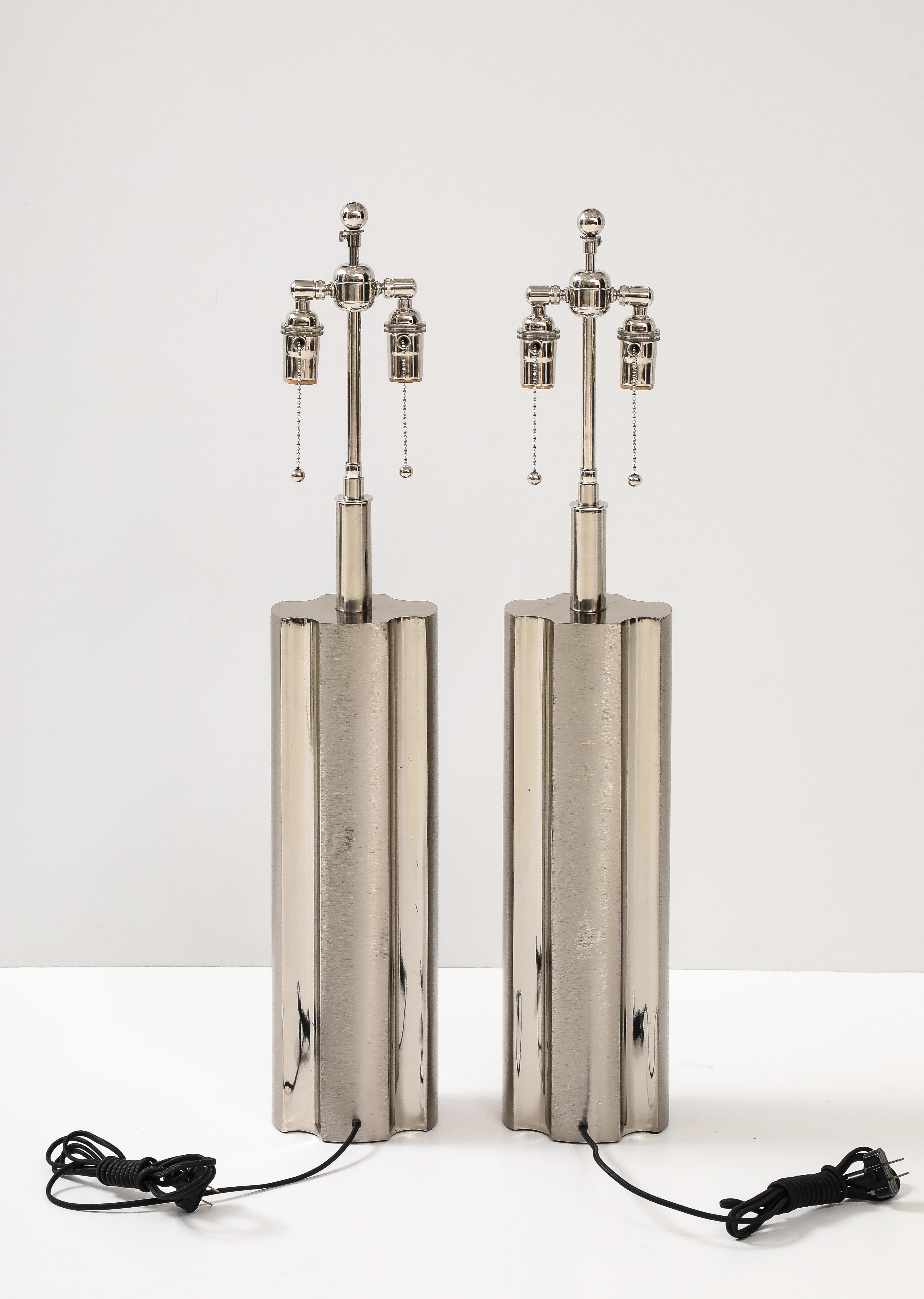 Pair of Modernist Polished Chrome lamps by Laurel Lamp Company For Sale 3