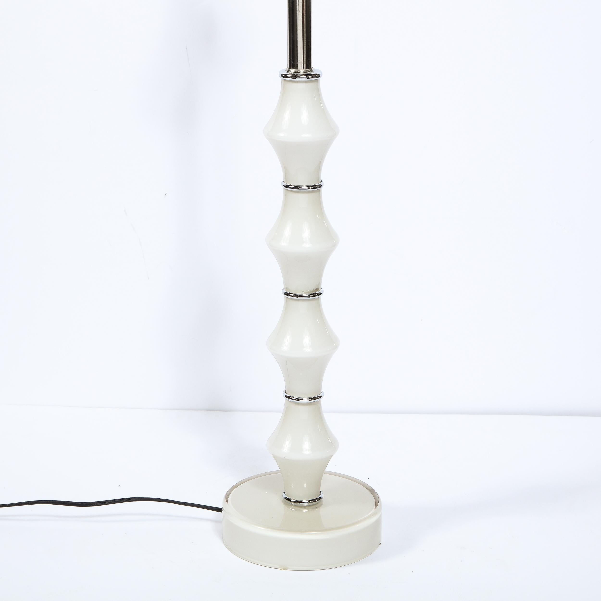 Verre de Murano Paire de lampes de bureau modernistes sculpturales soufflées à la main en verre perlé de Murano et chrome en vente