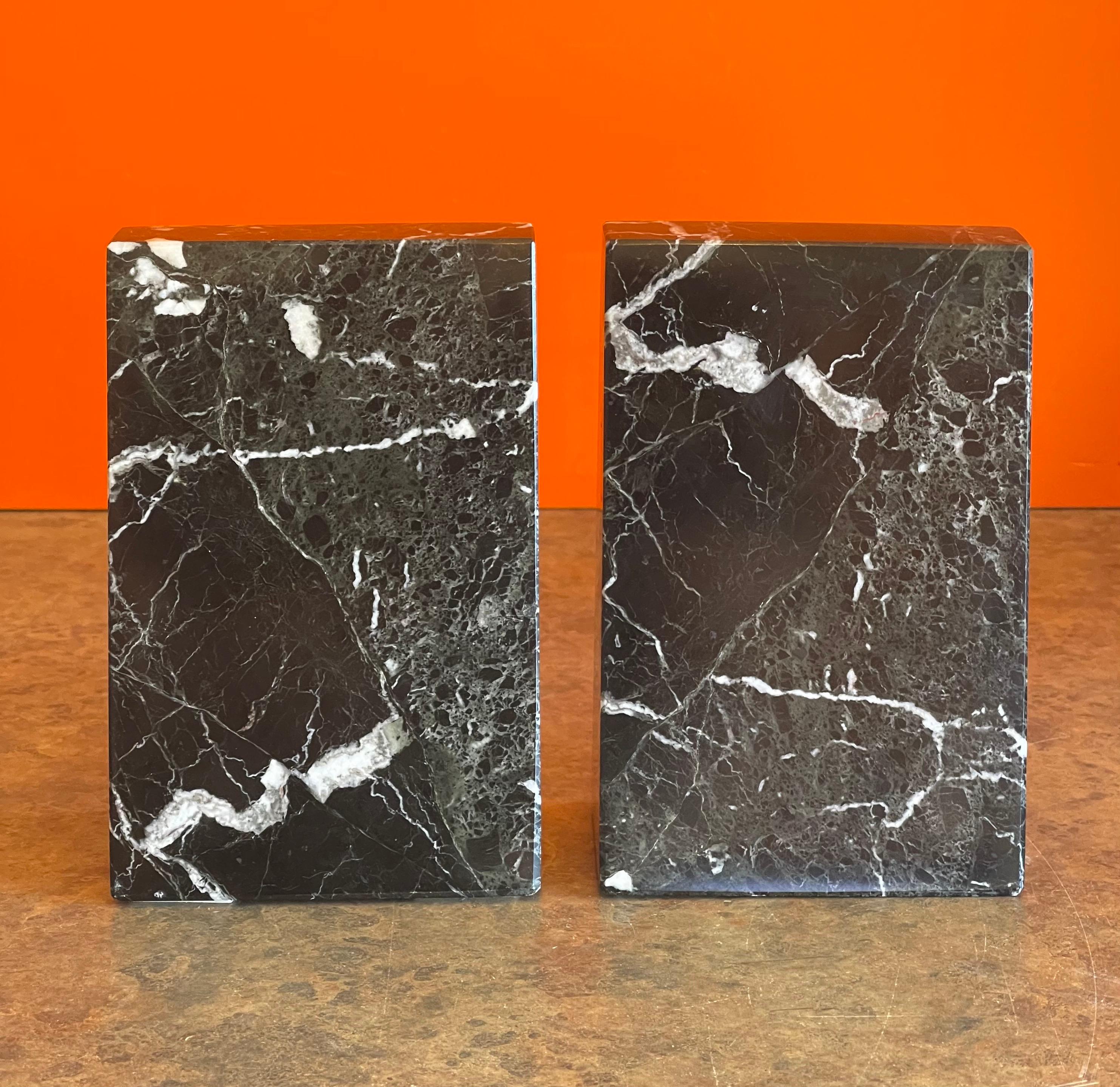 Pair of Modernist Solid Marble Bookends Memphis Era In Good Condition In San Diego, CA