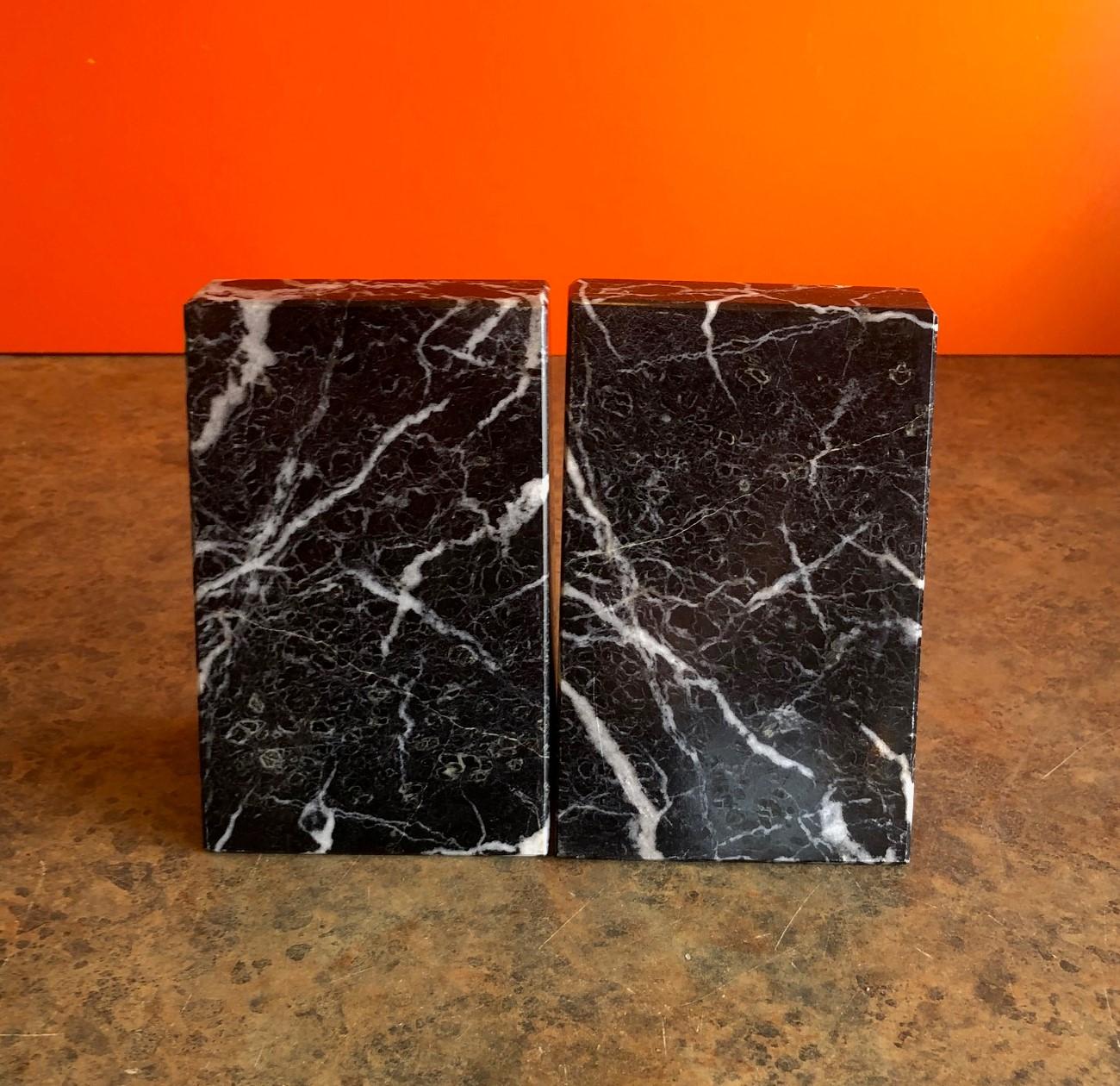 Pair of Modernist Solid Marble Bookends Memphis Era In Good Condition In San Diego, CA