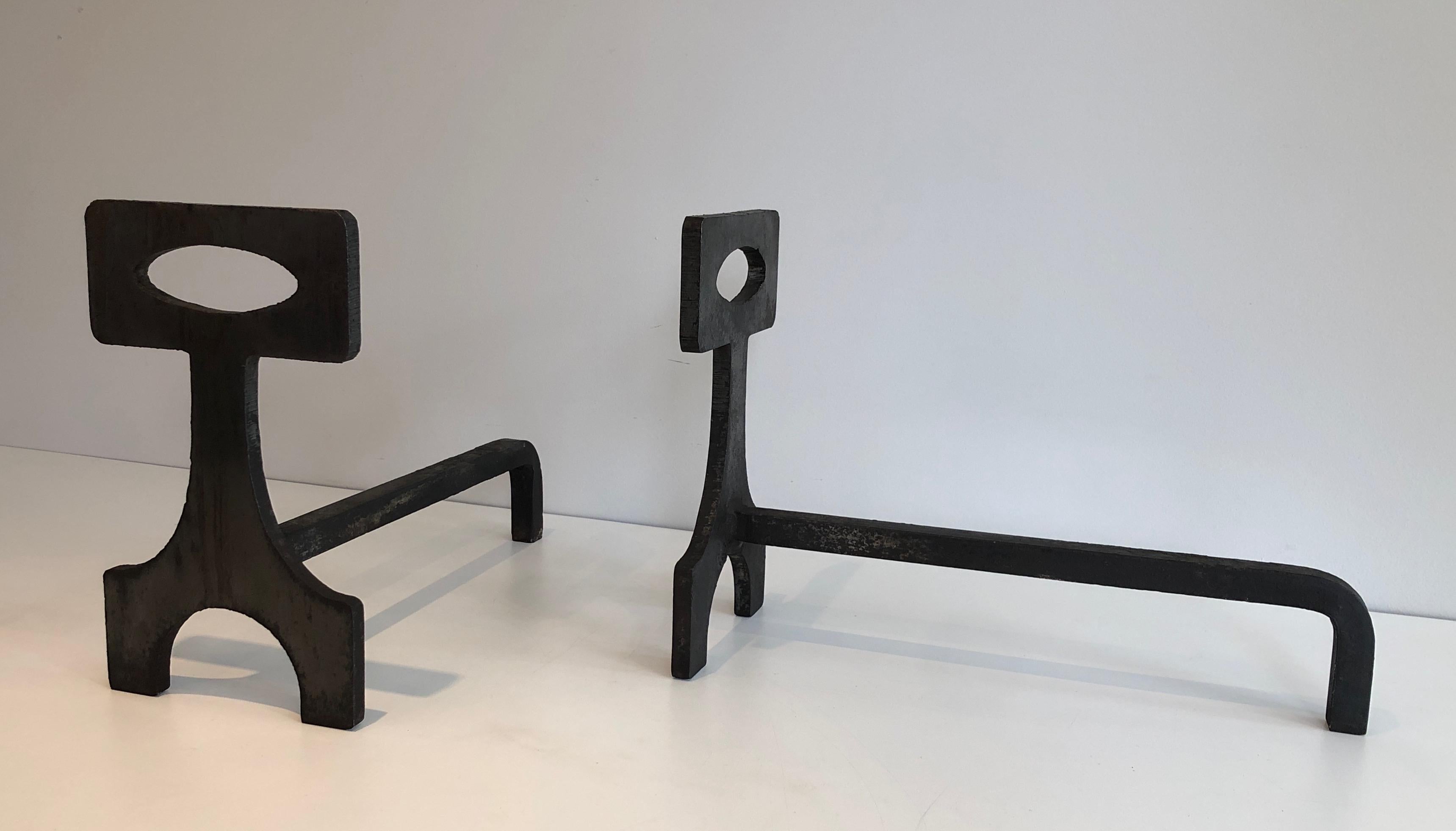  Pair of Modernist Steel and Wrought Iron Andirons, French, Circa 1970 In Good Condition In Marcq-en-Barœul, Hauts-de-France