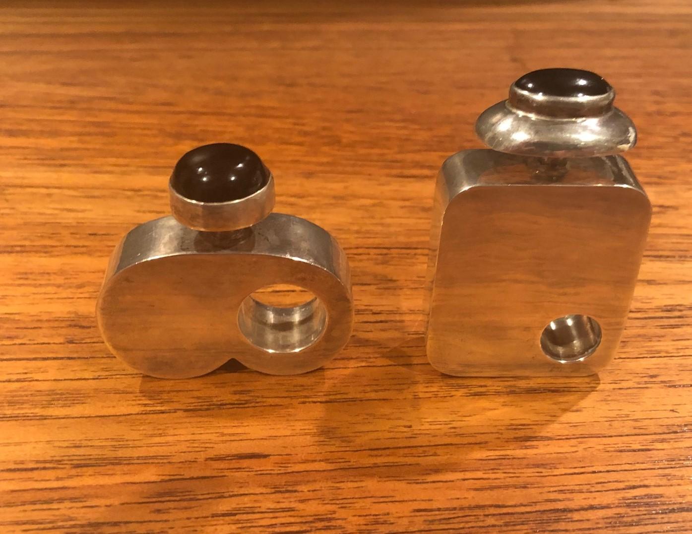 Pair of Modernist Sterling Silver Perfume Bottles with Onyx Caps In Good Condition In San Diego, CA