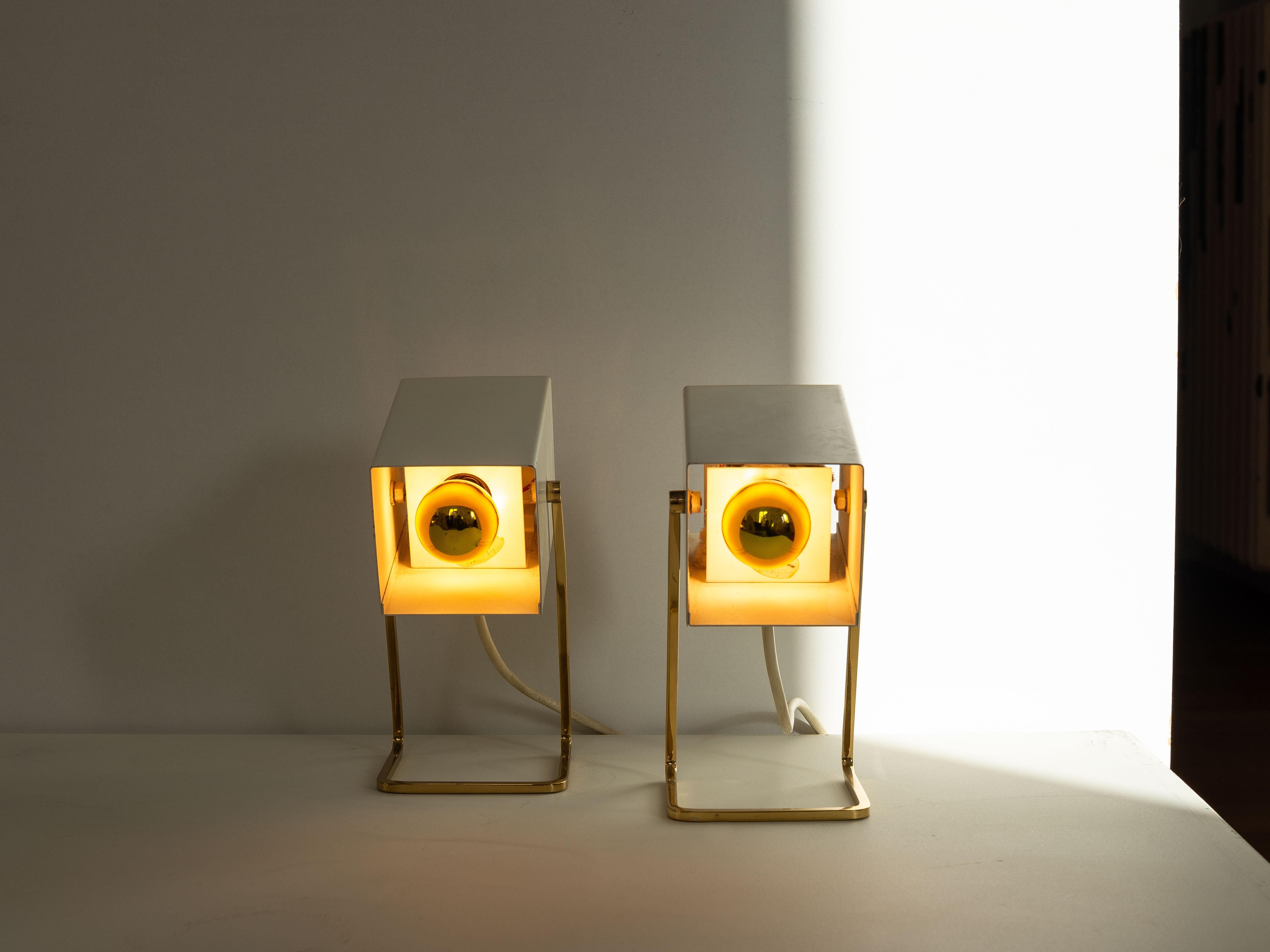 Paar modernistische Tischlampen - Schreibtischlampen Kaiser Leuchten - Messing & Metall 1960s im Angebot 9