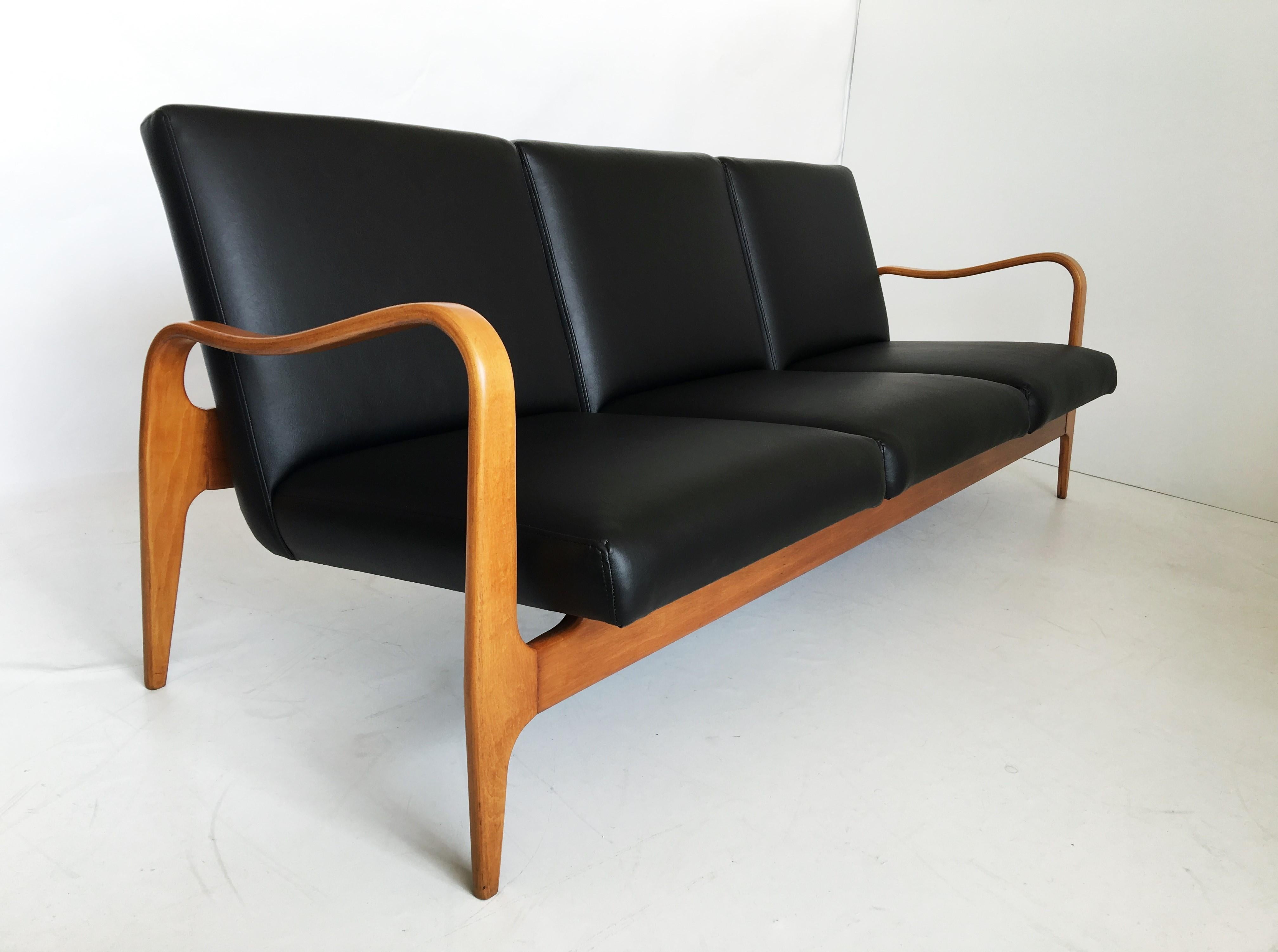 Austrian Pair of Modernist Thonet Bentwood Sofas For Sale