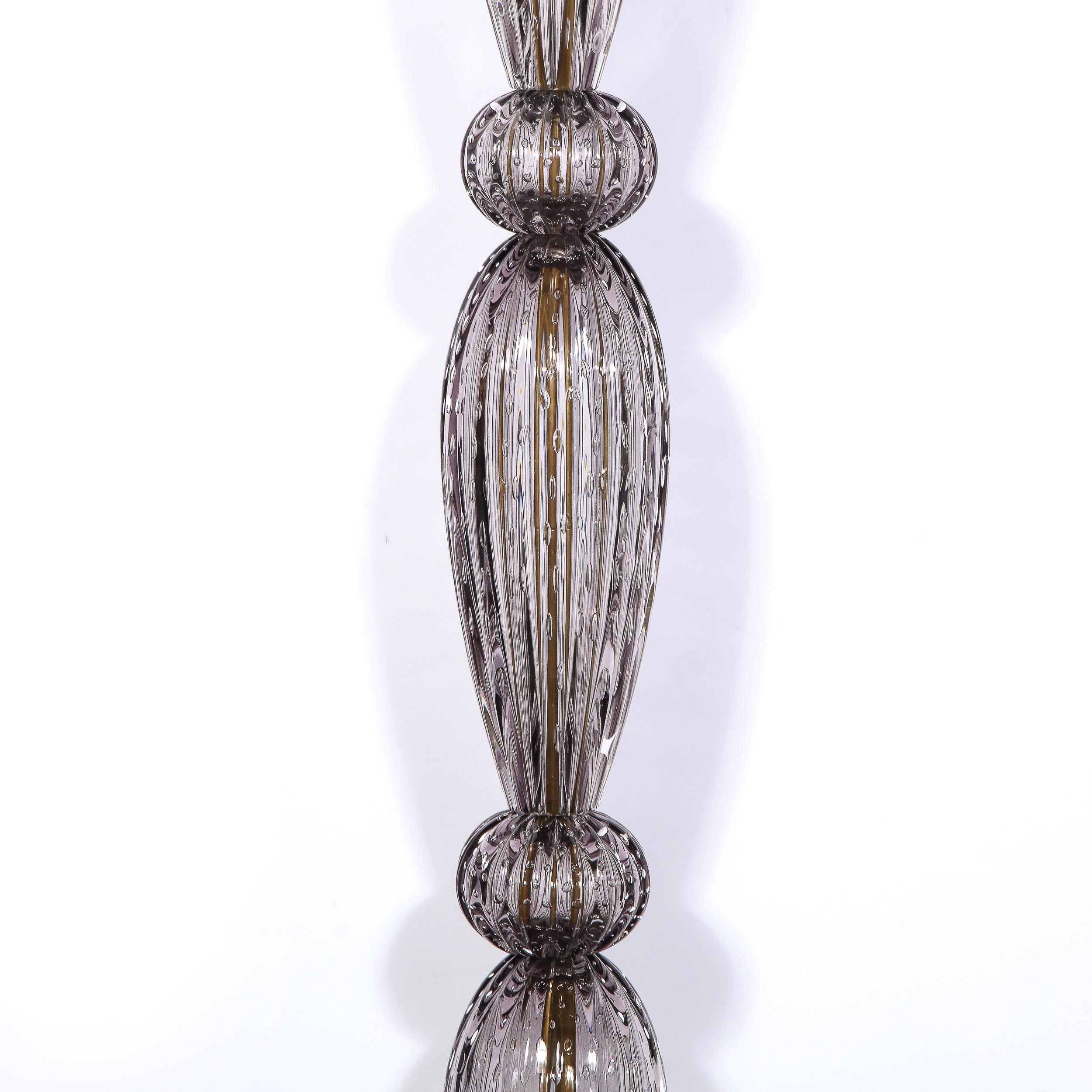 Paar modernistische Fackeln aus mundgeblasenem Muranoglas in Rauchglas mit 24kt Goldbändern (Italienisch) im Angebot