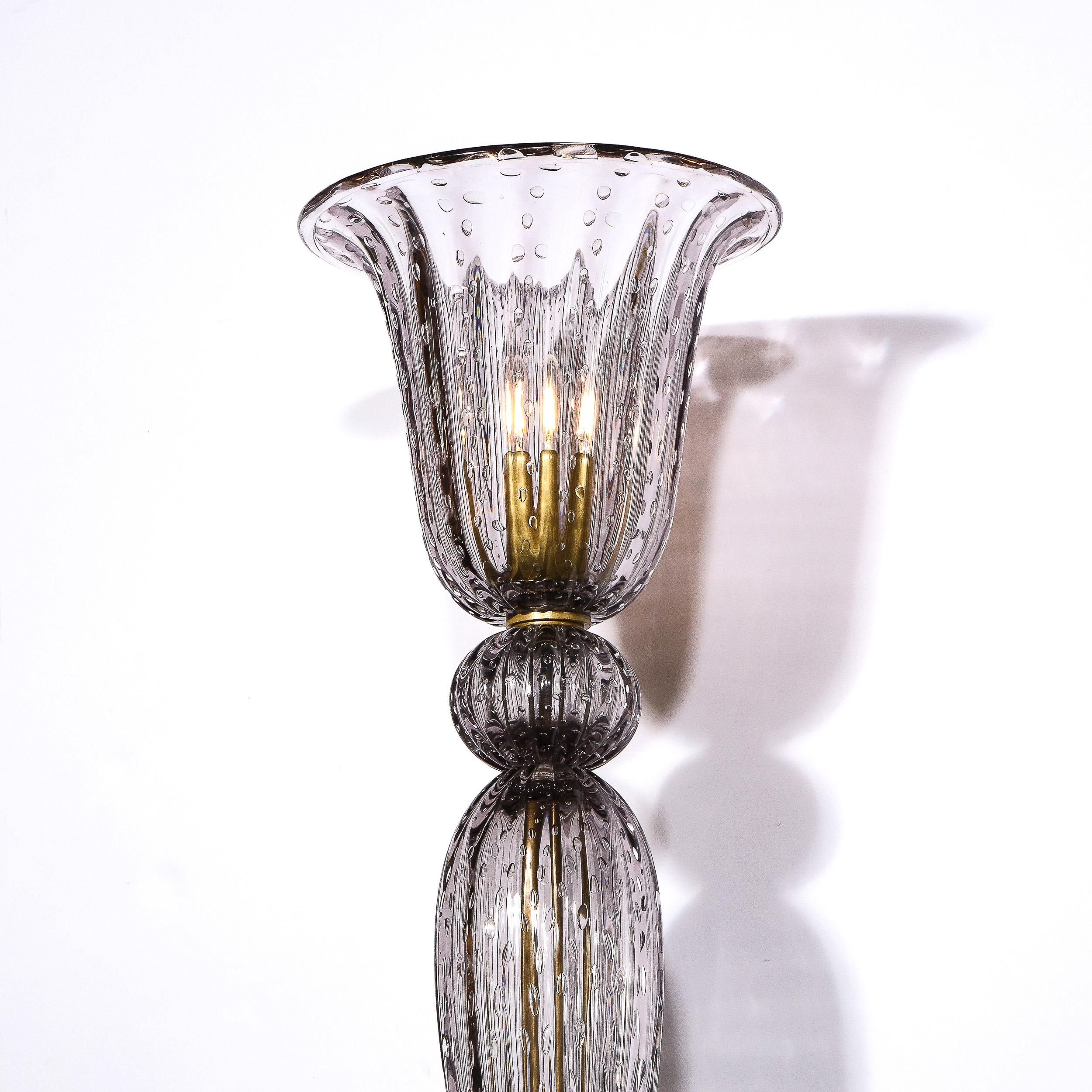 Paar modernistische Fackeln aus mundgeblasenem Muranoglas in Rauchglas mit 24kt Goldbändern im Angebot 1