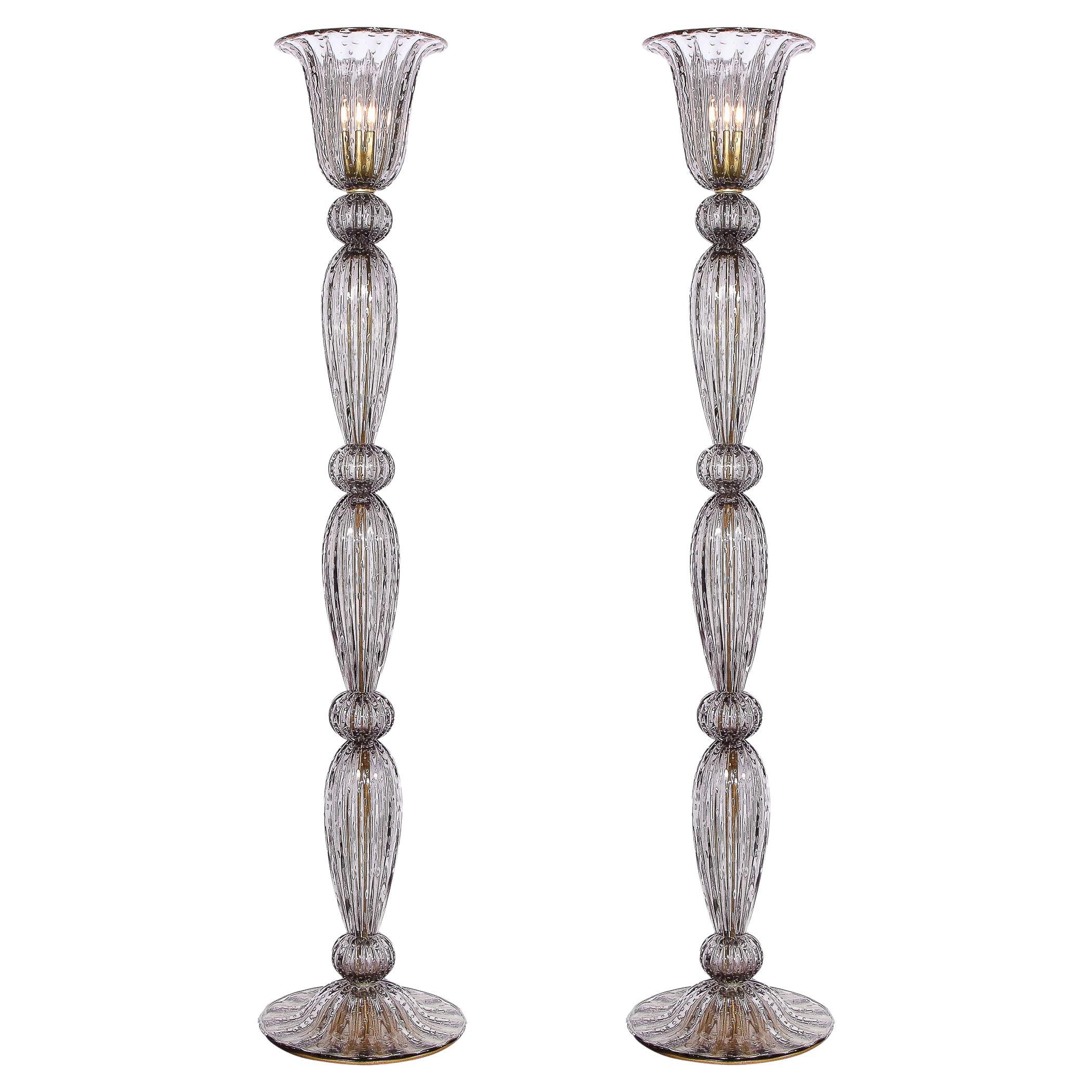 Paire de torchères modernistes en verre de Murano soufflé à la bouche fumé et or 24 carats