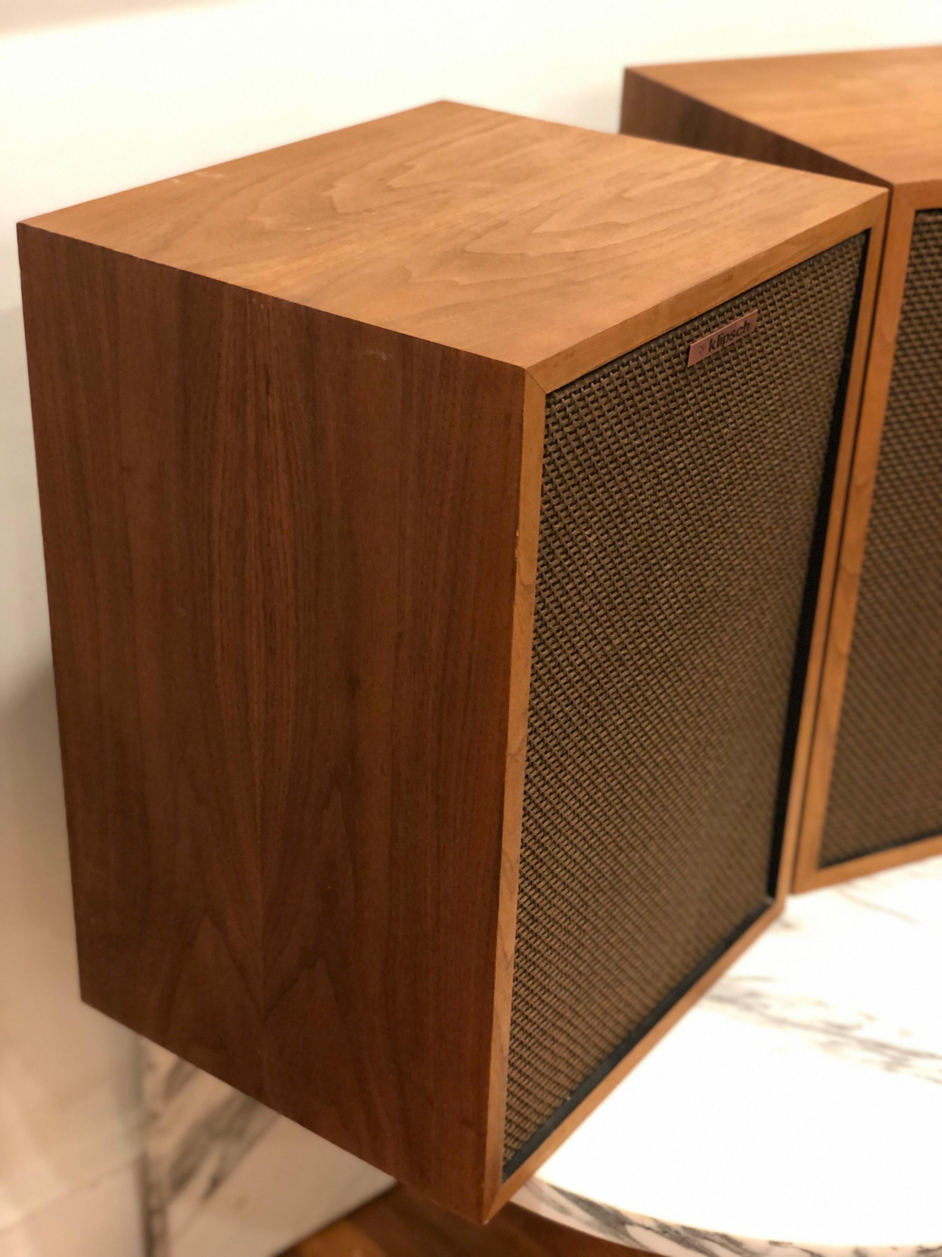 Best Klipsch Speakers Vintage Pair of Modernist Vintage Klipsch Heresy Loudspeakers in Walnut at