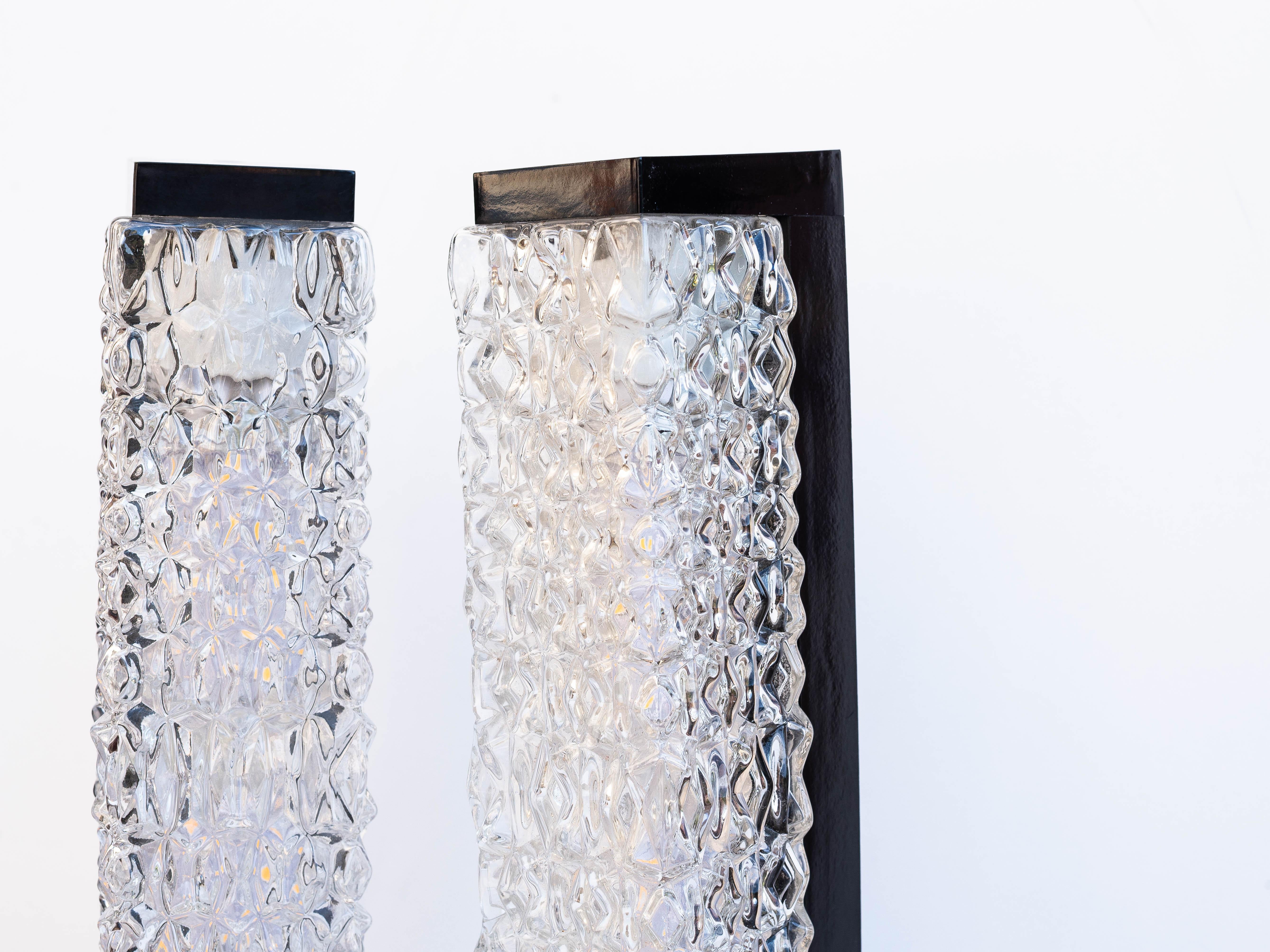 Pair of Modernist Wall Sconces in Bakelite and Glass, France 1960s For Sale 3