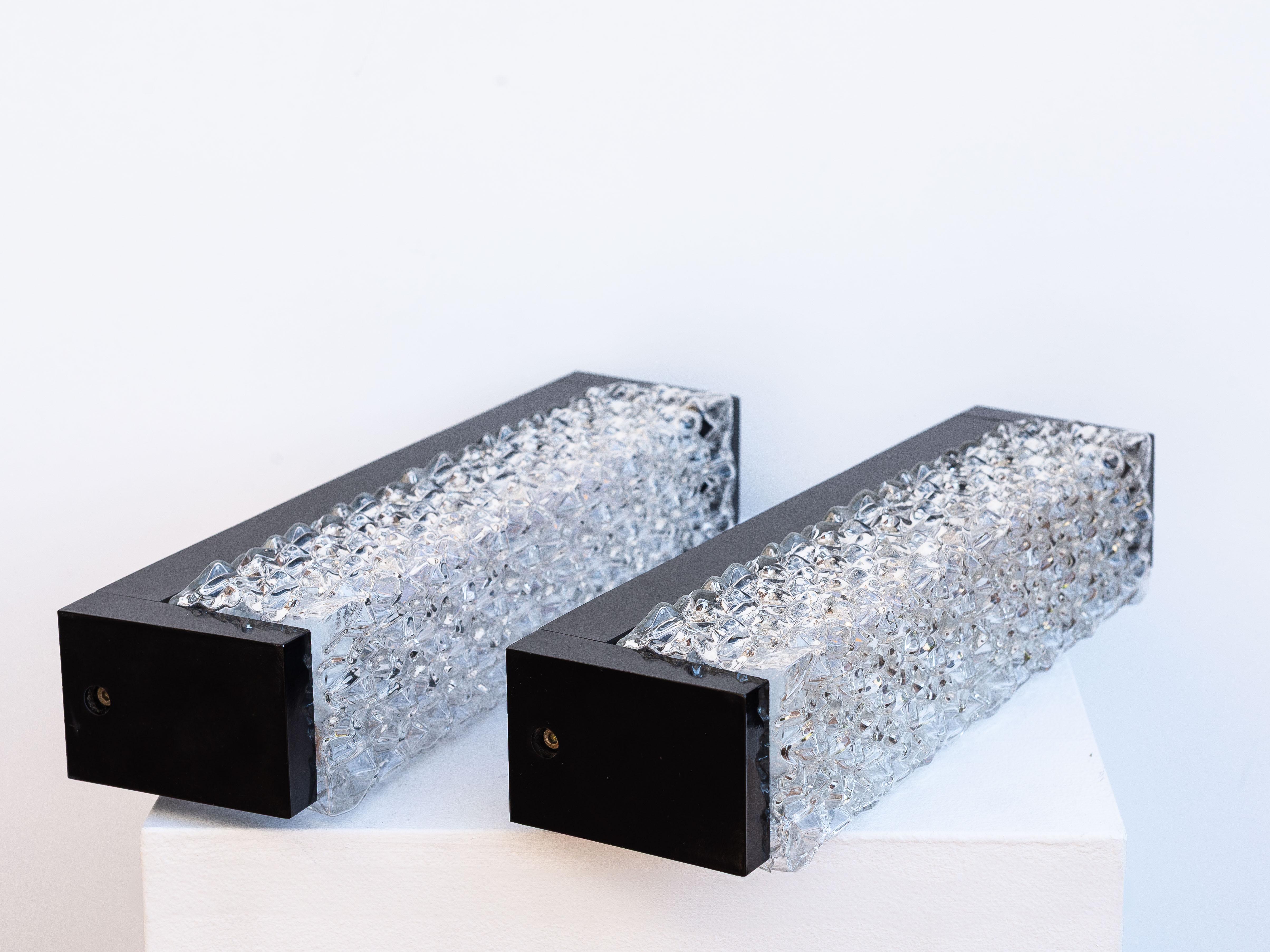 Pair of Modernist Wall Sconces in Bakelite and Glass, France 1960s For Sale 5
