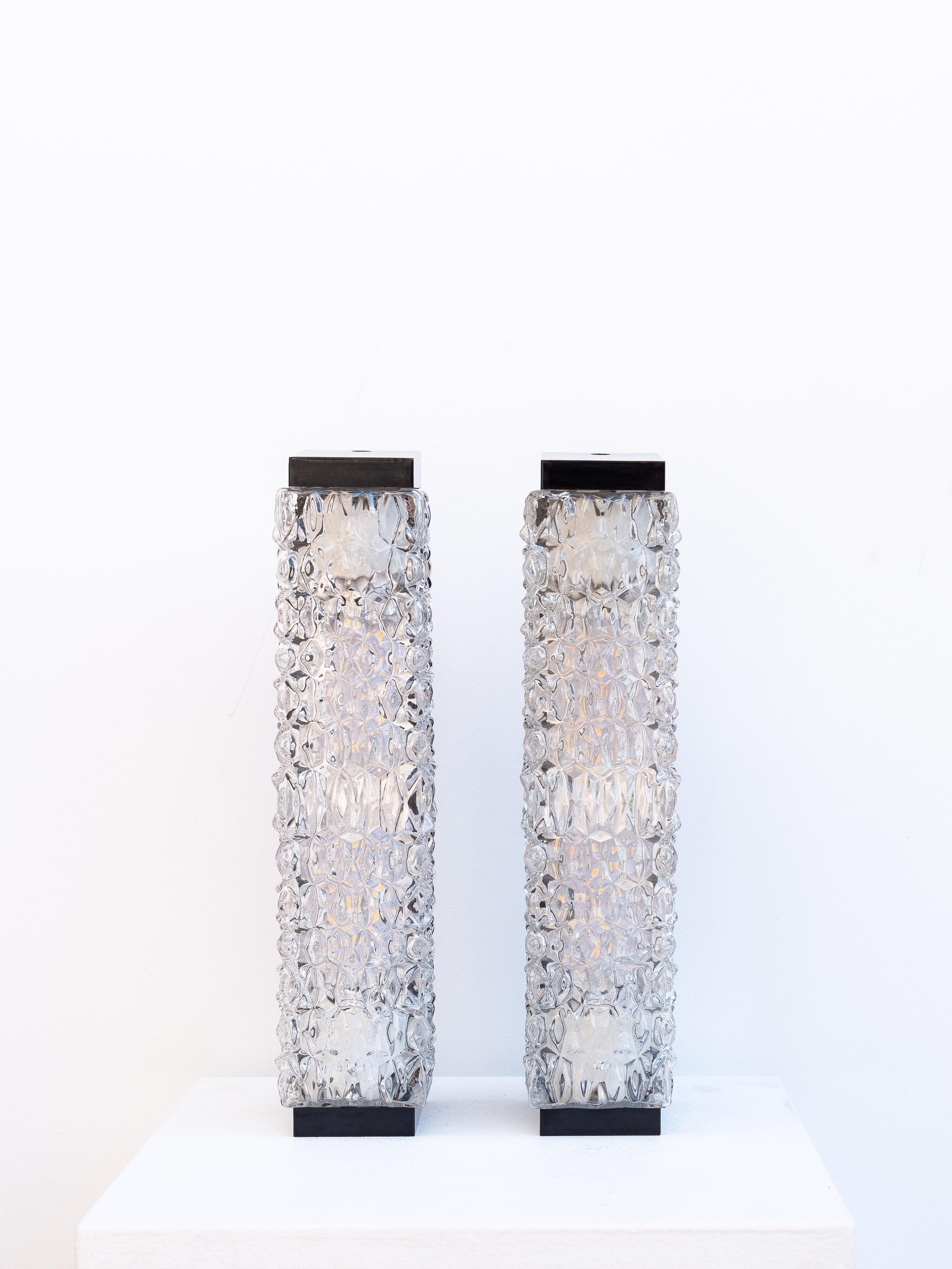 French Pair of Modernist Wall Sconces in Bakelite and Glass, France 1960s For Sale