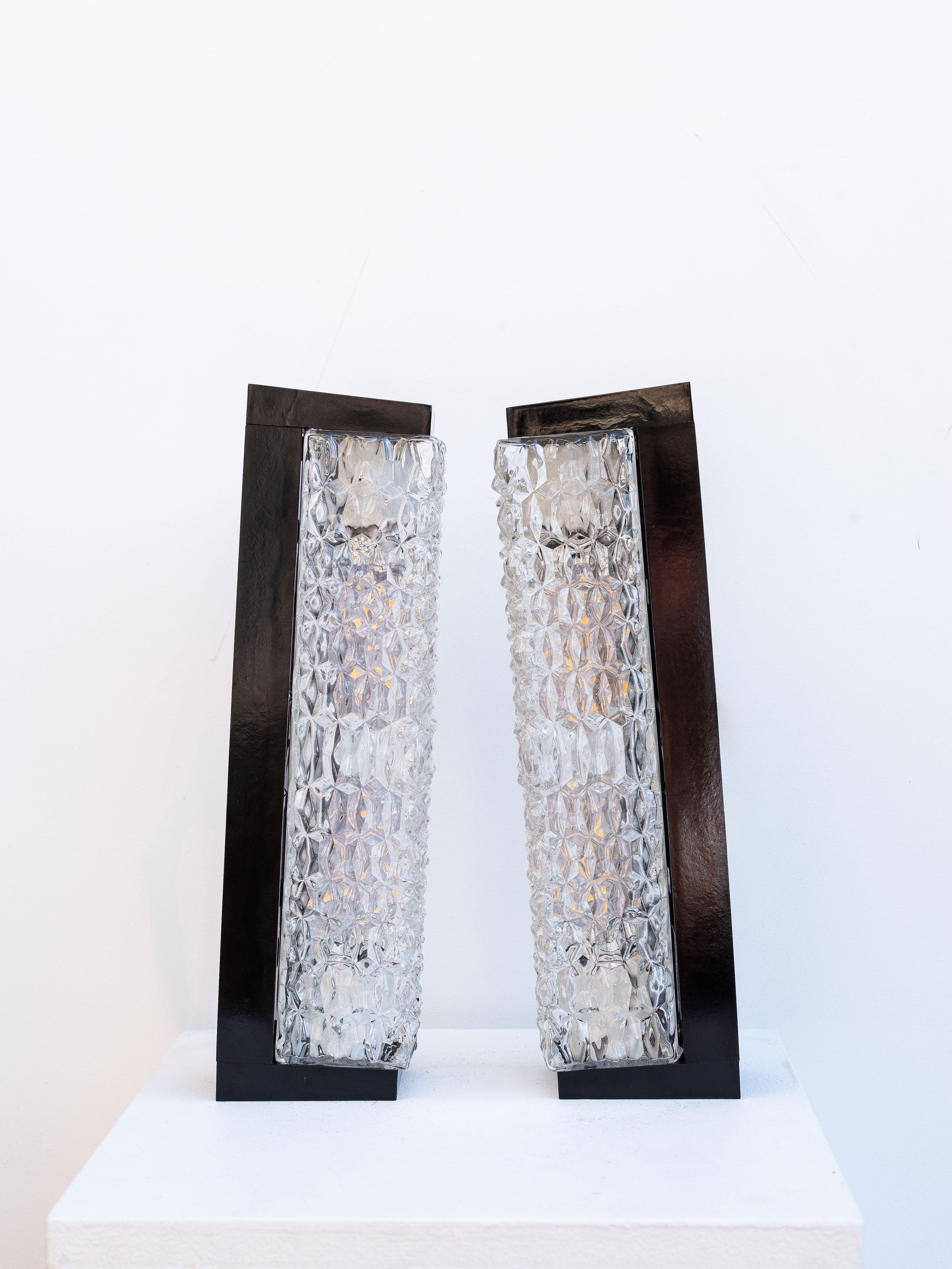 Pair of Modernist Wall Sconces in Bakelite and Glass, France 1960s For Sale 1