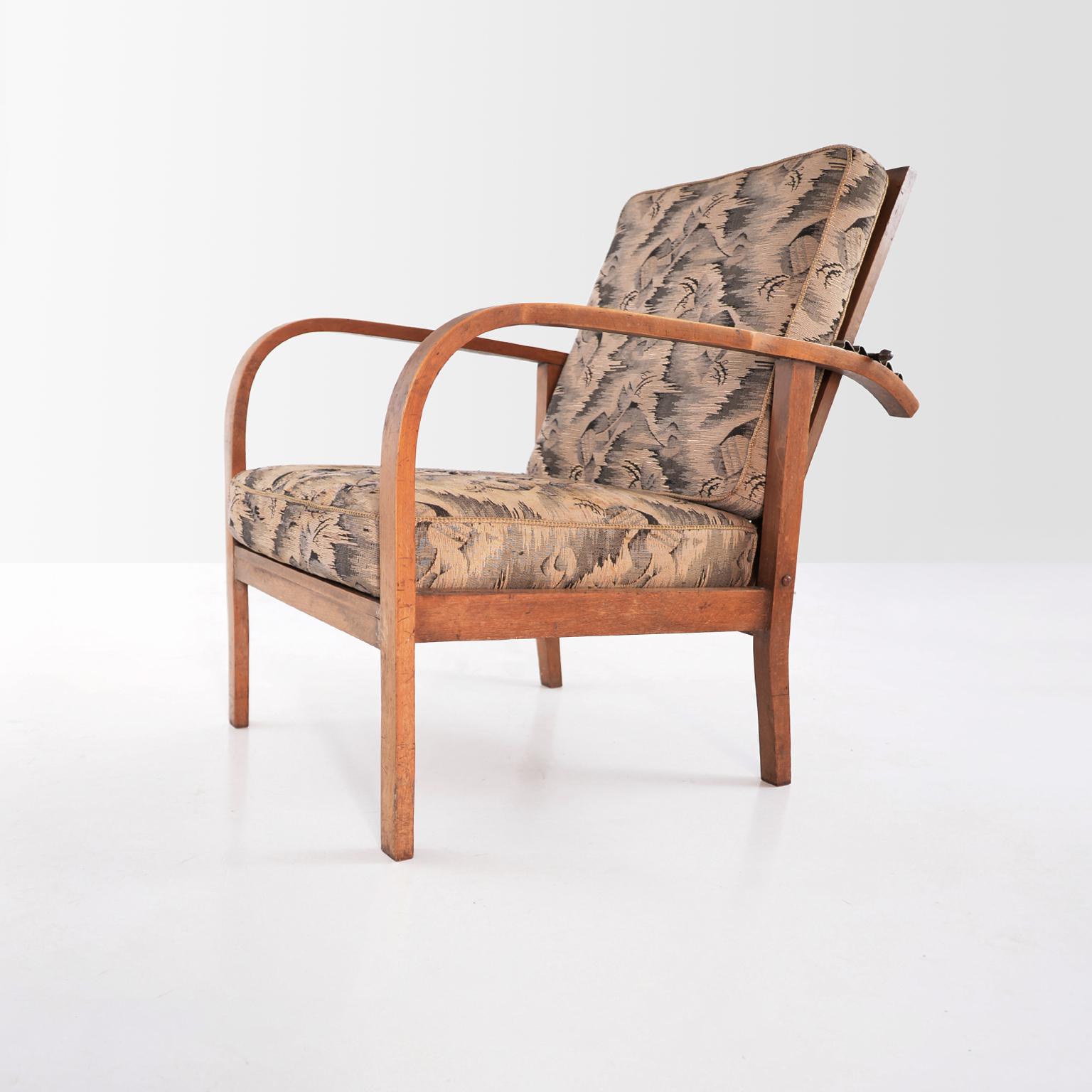 Hand-Crafted Pair of Modernist Wooden Armchairs by Jan Vaněk, Original Upholstery, circa 1935 For Sale