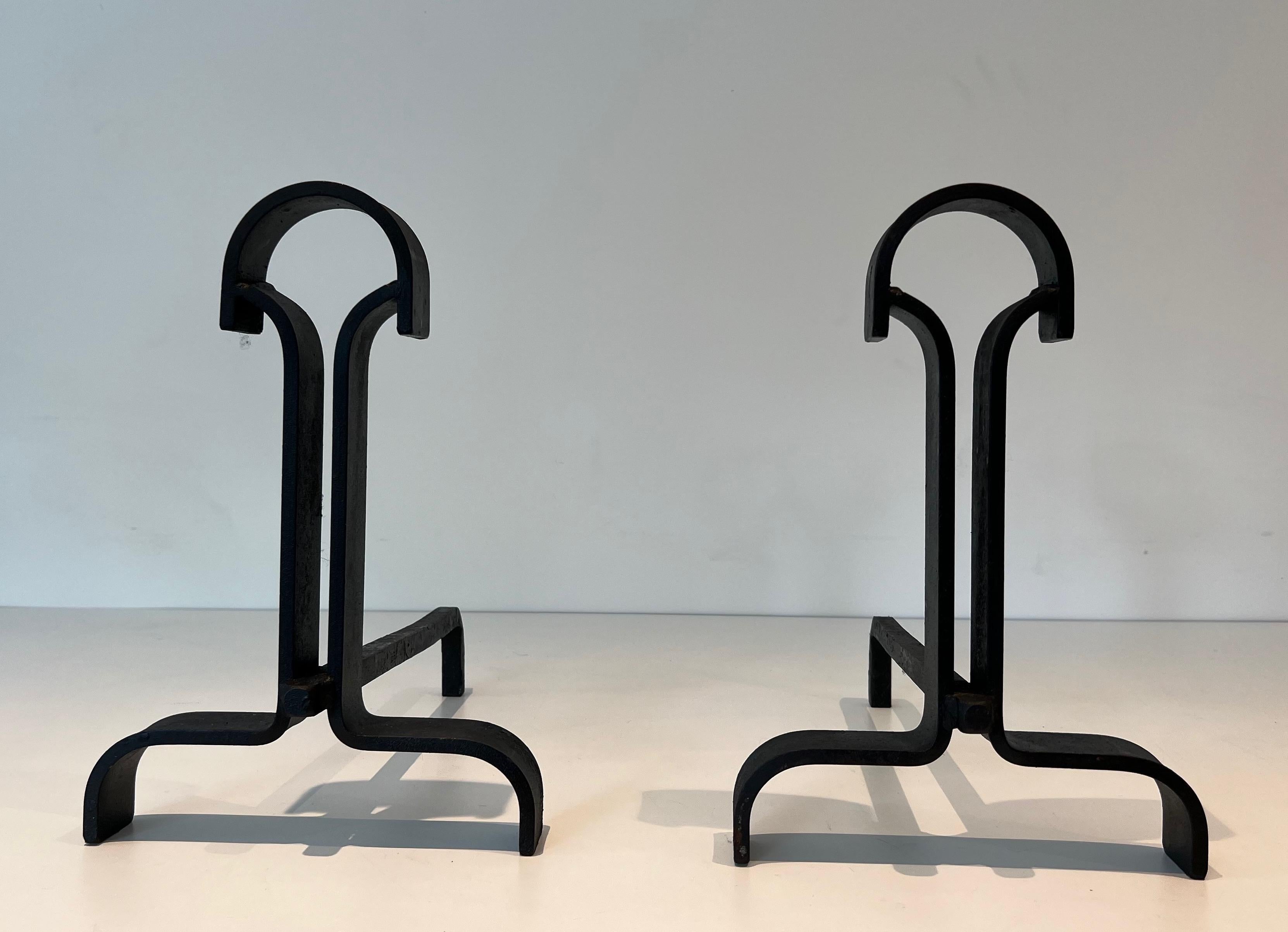 Pair of modernist wrought iron andirons. French work. Circa 1940 For Sale 7