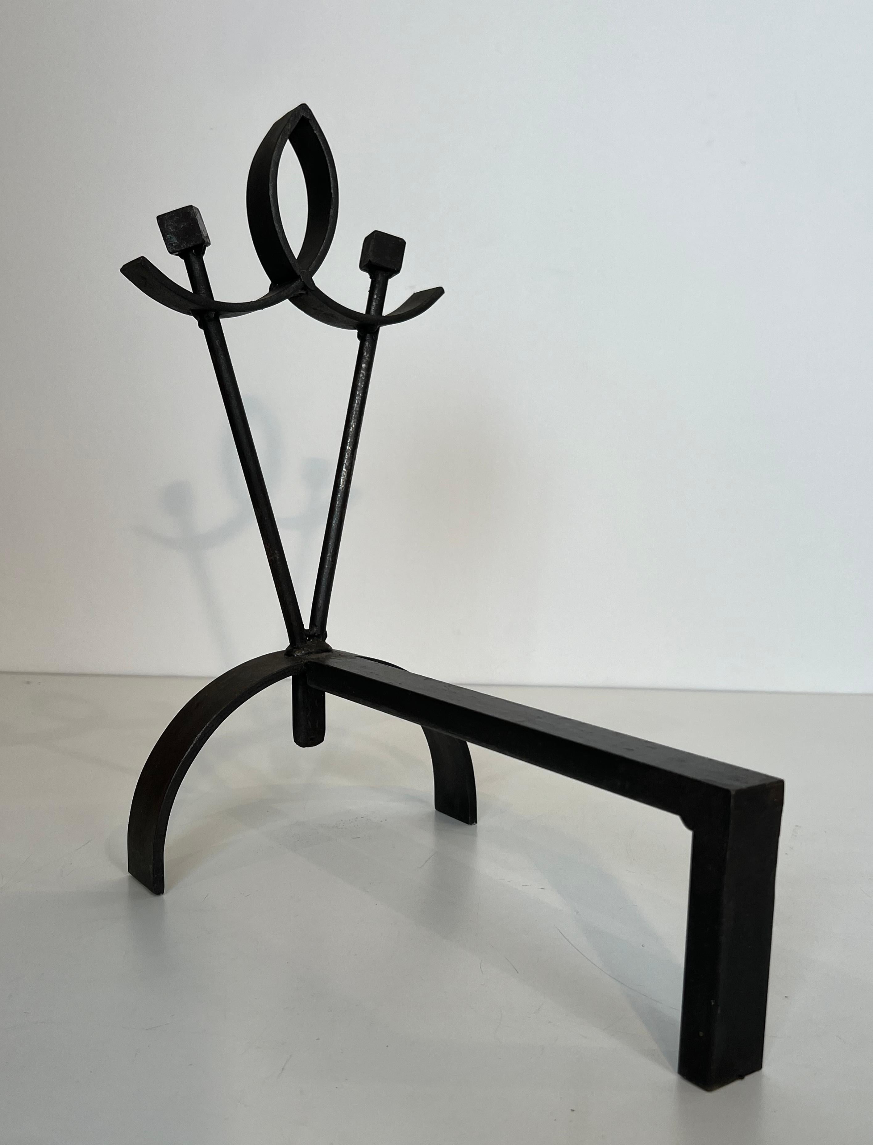 Pair of modernist wrought iron andirons. French work. Circa 1940 For Sale 1