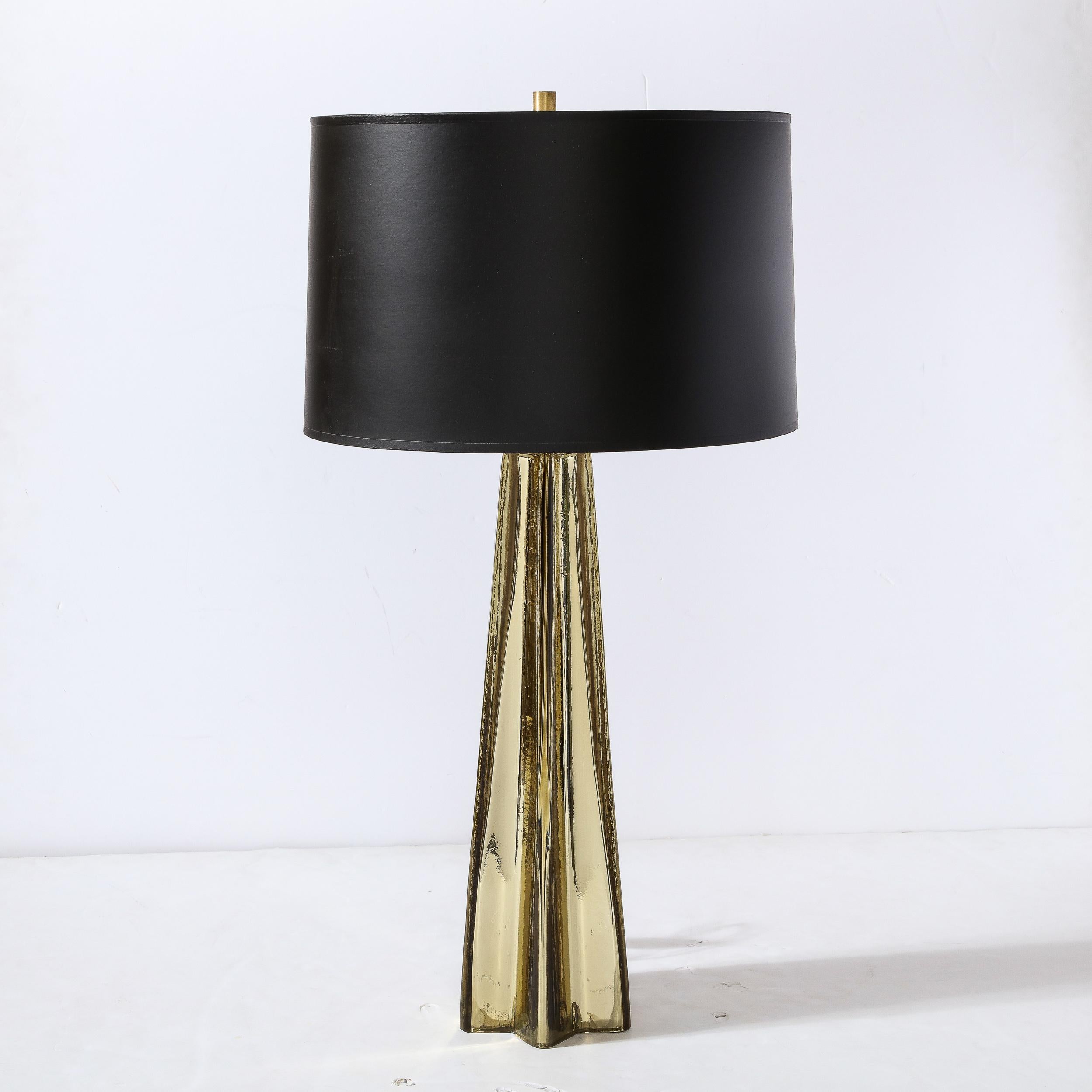 Pair of Modernist X-Form Table Lamps in Hand Blown Murano Smoked Gold Glass In Excellent Condition For Sale In New York, NY