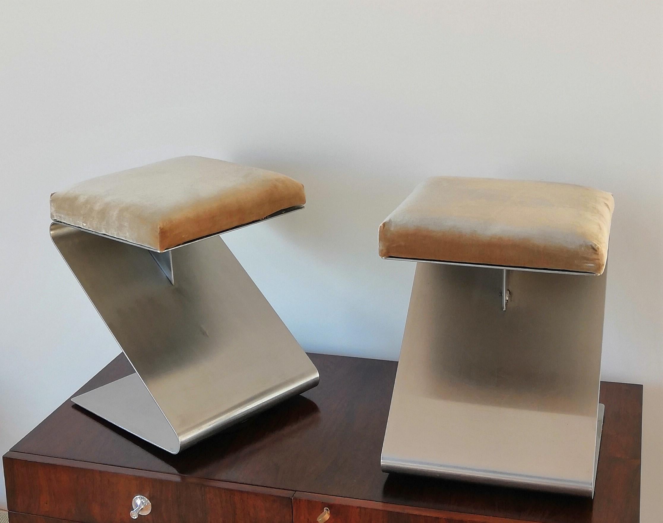 Stainless steel stool
in the style of Kappa
New upholstery, silk and cotton velvet
stools can be returned to either Paris France or 200 Lexington avenue NY, USA
Surface scratches 
      