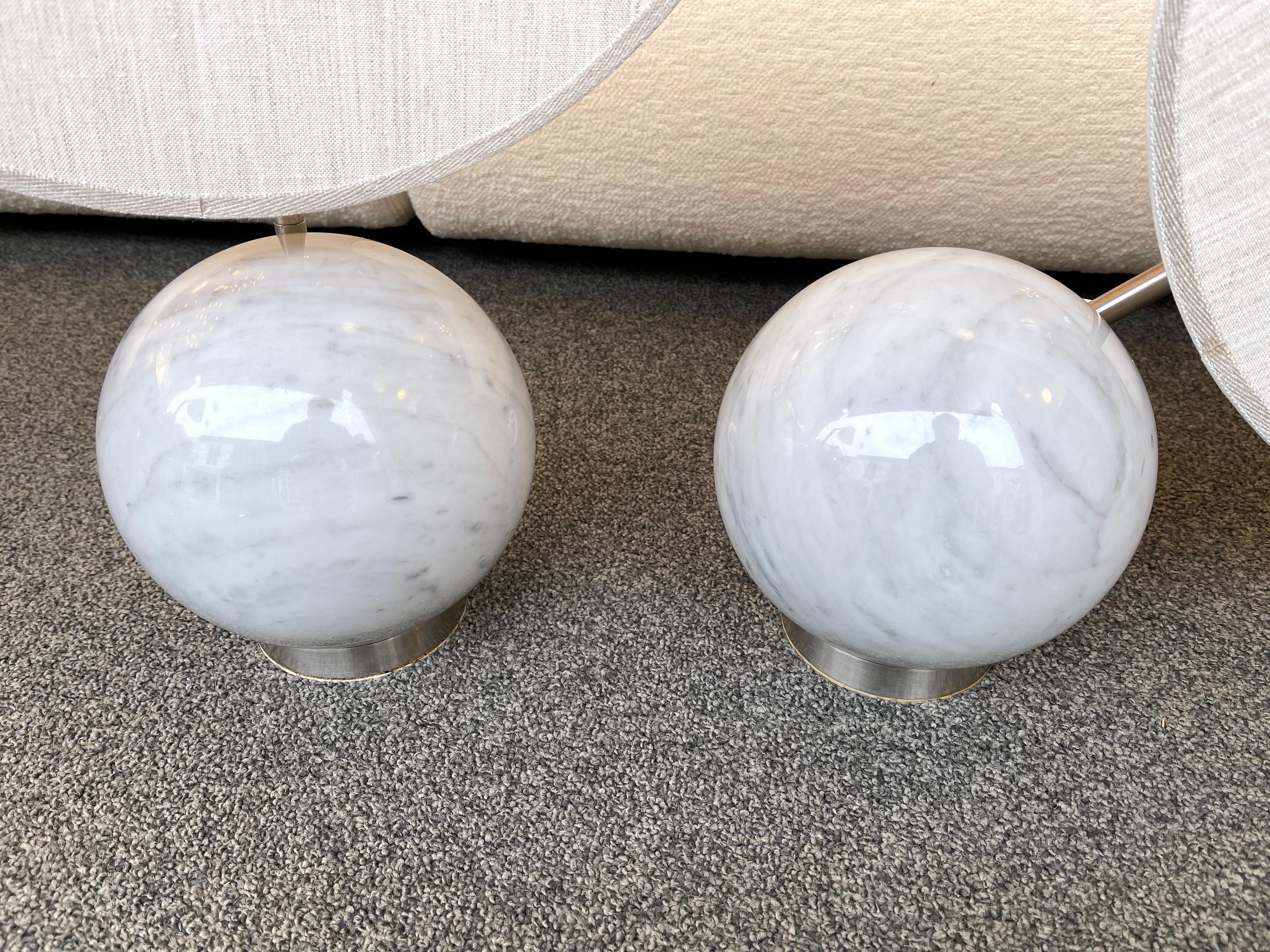 Italian Pair of Modular Marble Ball Lamps by 3 Luci. Italy, 1970s