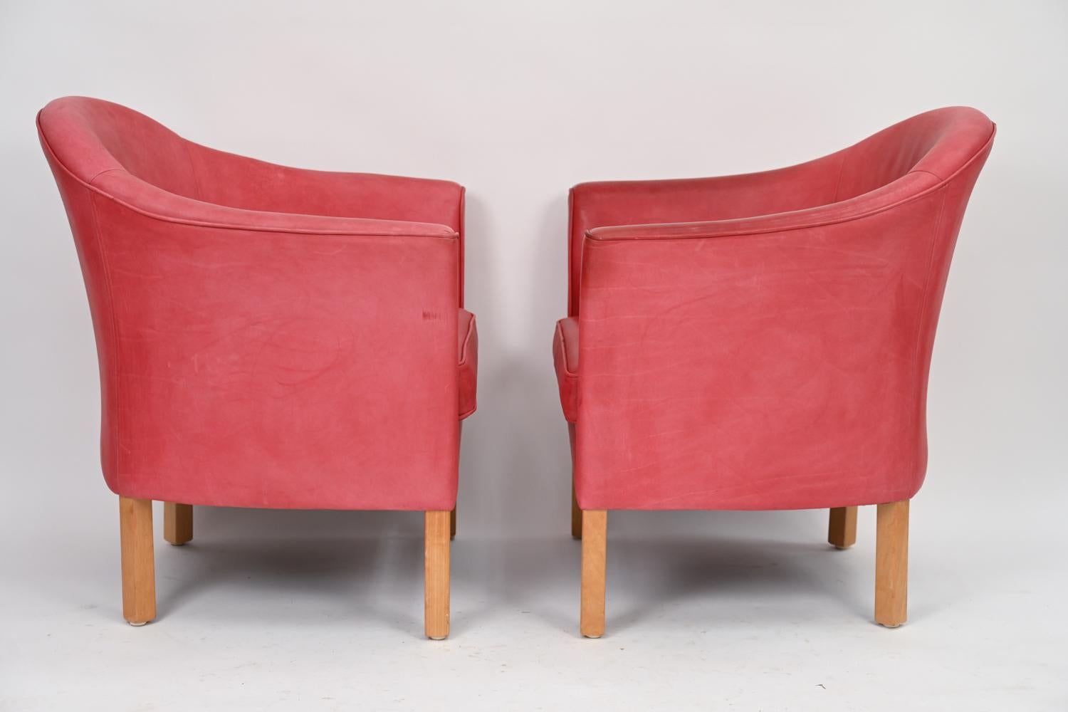 Late 20th Century Pair of Mogens Hansen Queen Lounge Chairs Model MH80 
